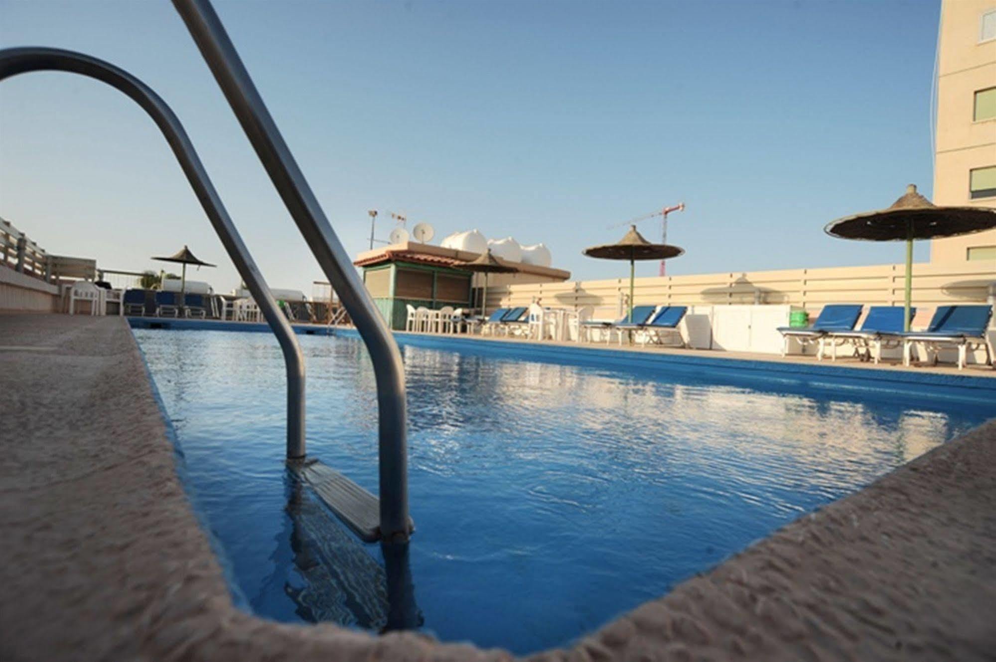 Elysso Larnaca