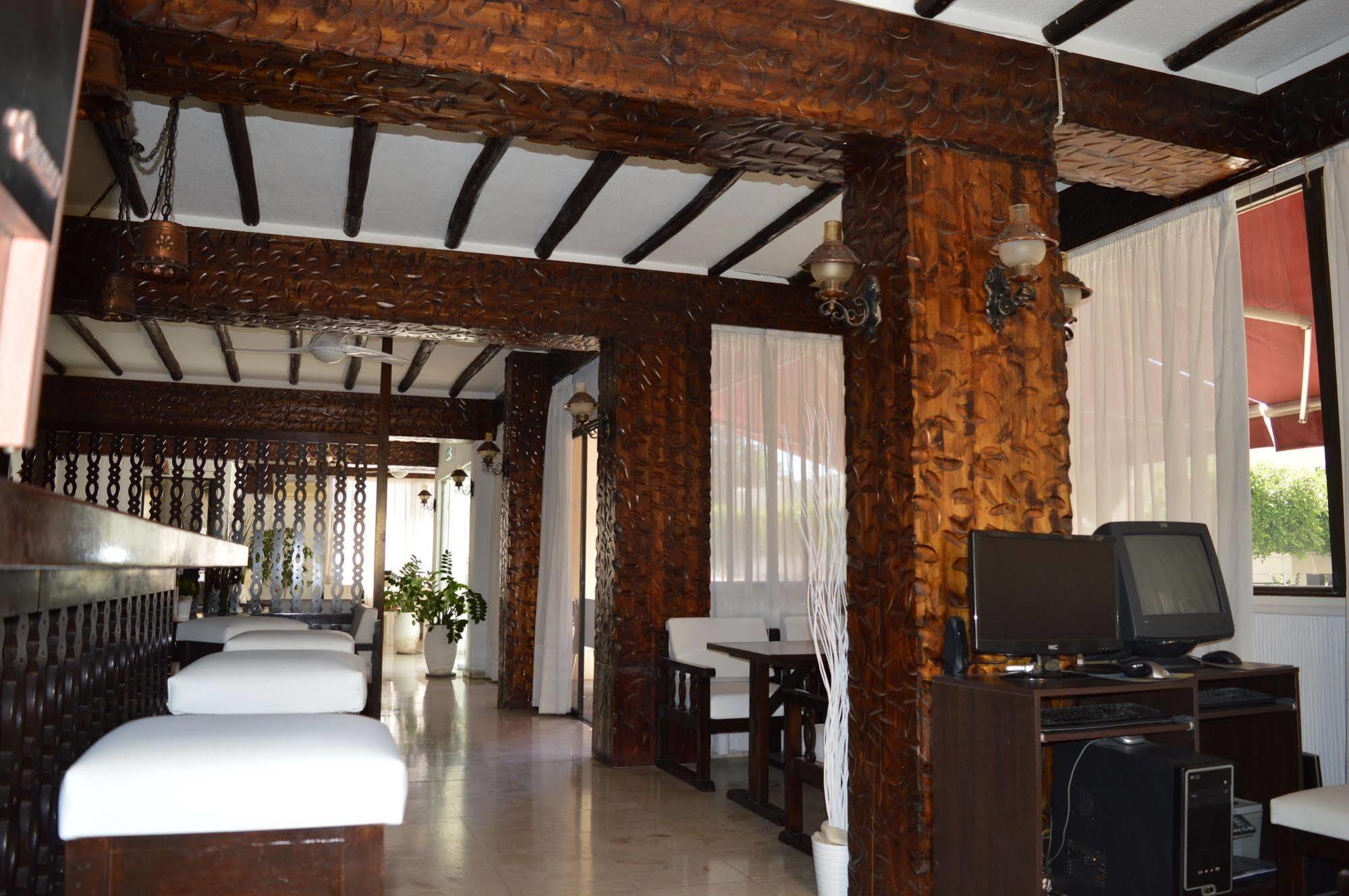 Lordos Apts Aparthotel 2*