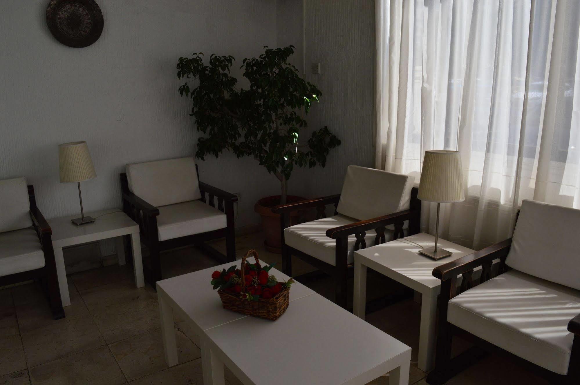 Lordos Apts 2*