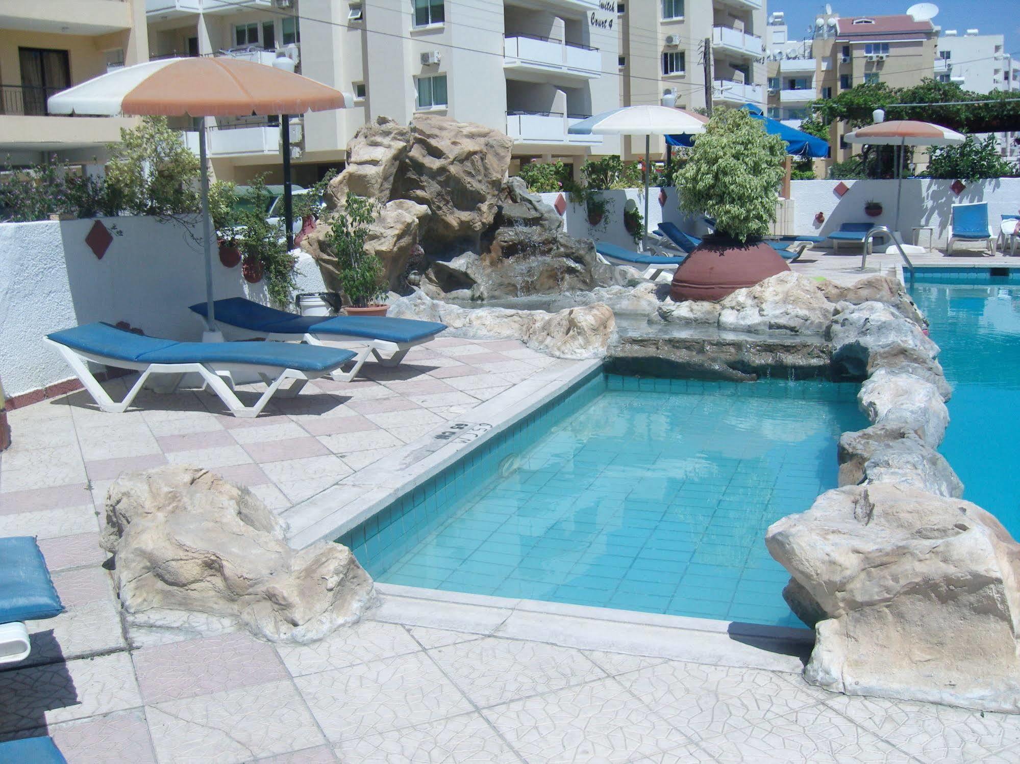 Best Western Plus Larco 2*