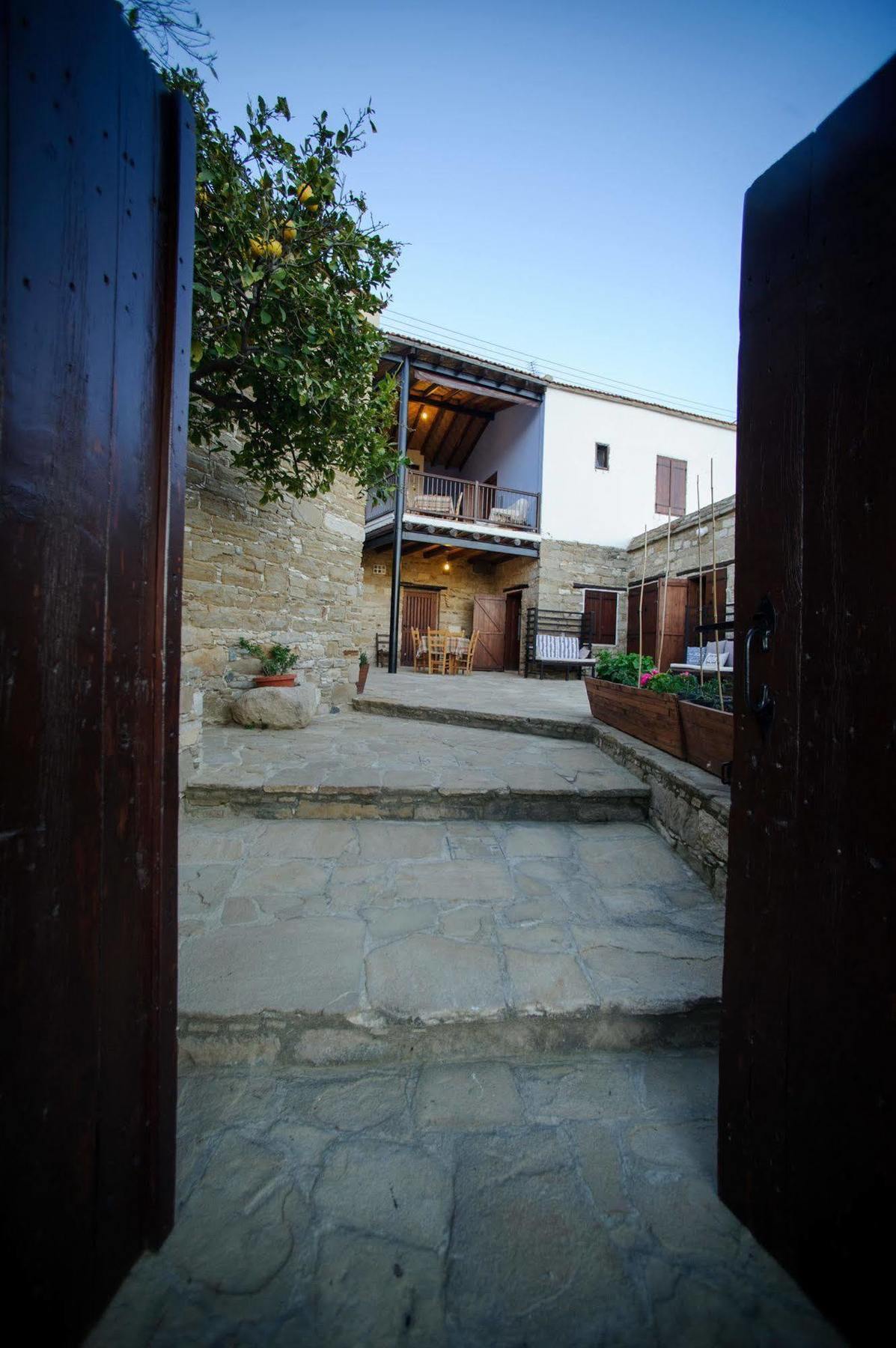 Teacher's House 2*
