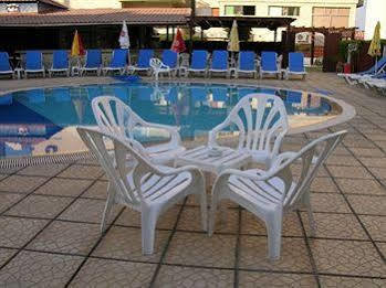 Aparthotel Pigeon Limasol