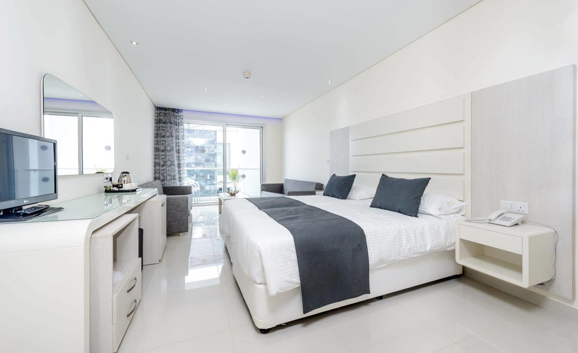 Tasia Maris Oasis 3* Ayia Napa