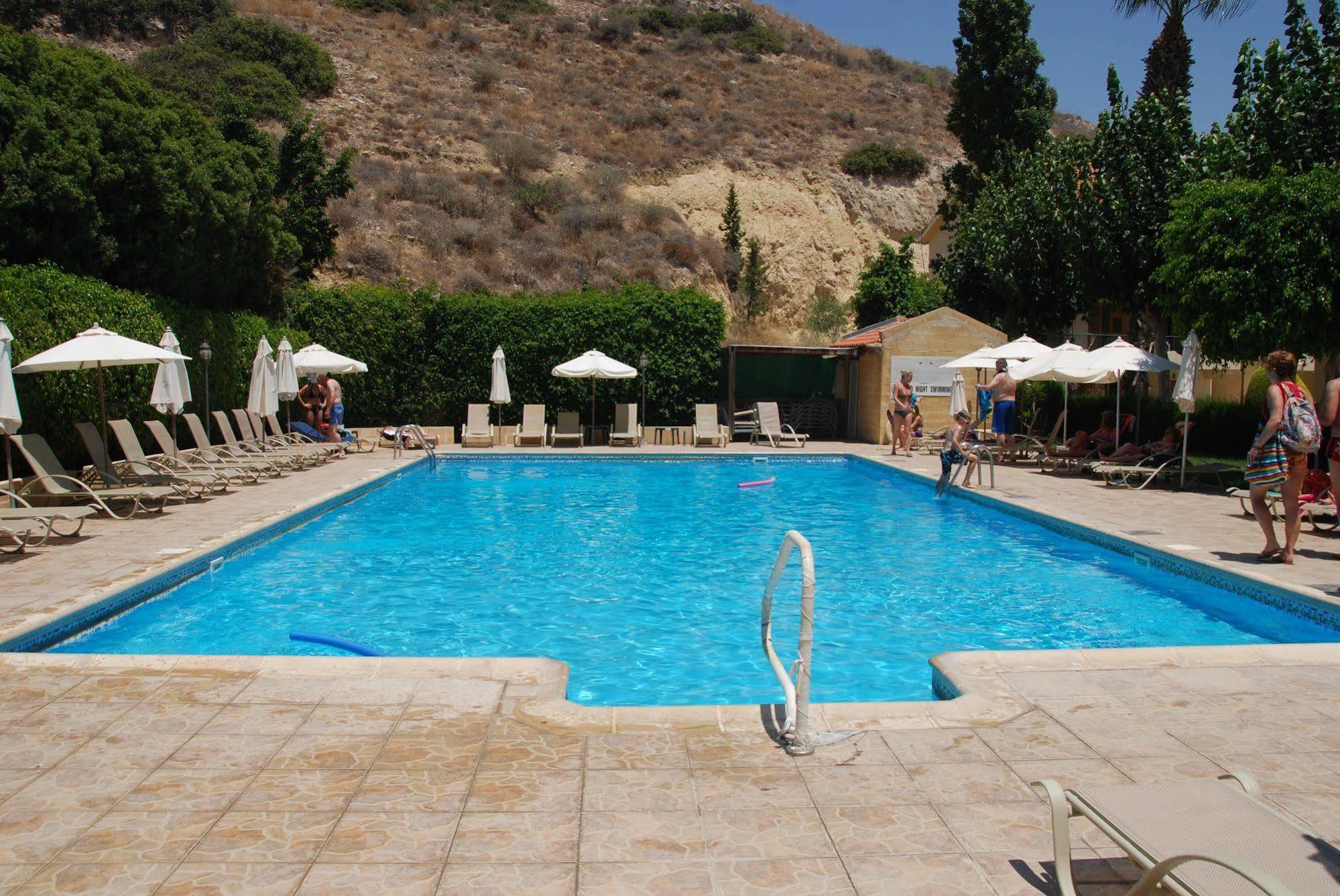 Kotzias Aparthotel 3*