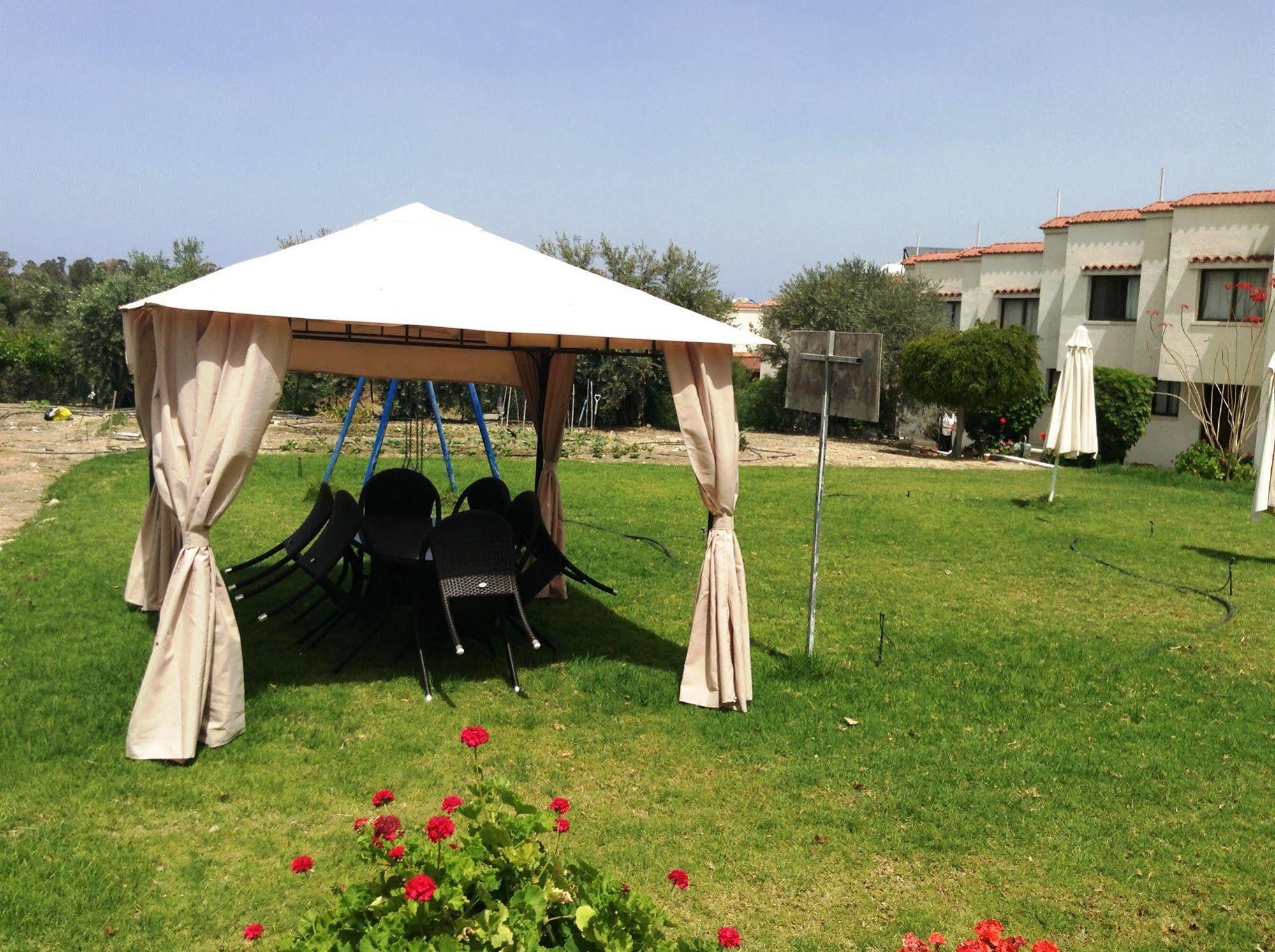 Bougainvillea Aparthotel