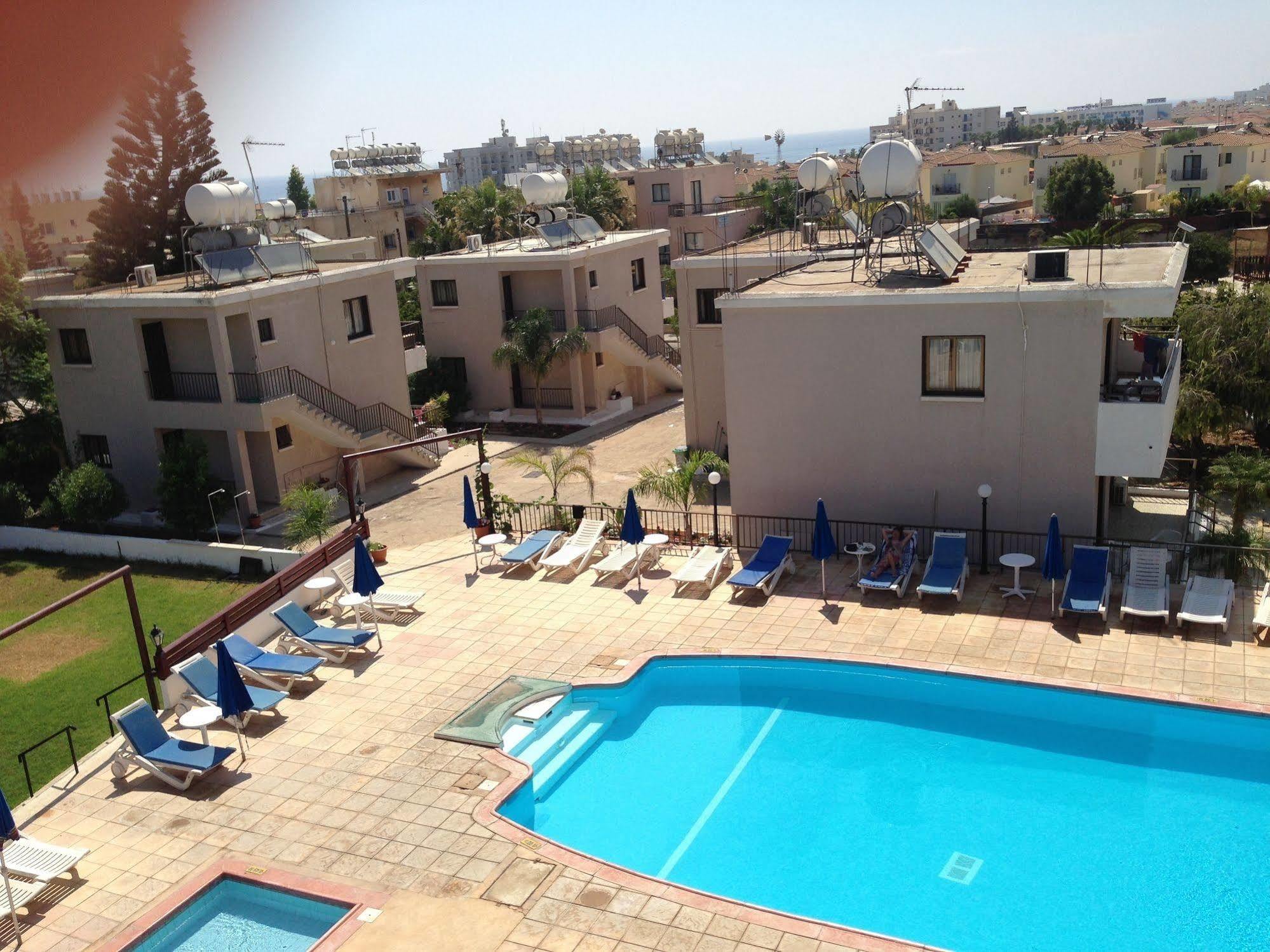 Maricosta Aparthotel