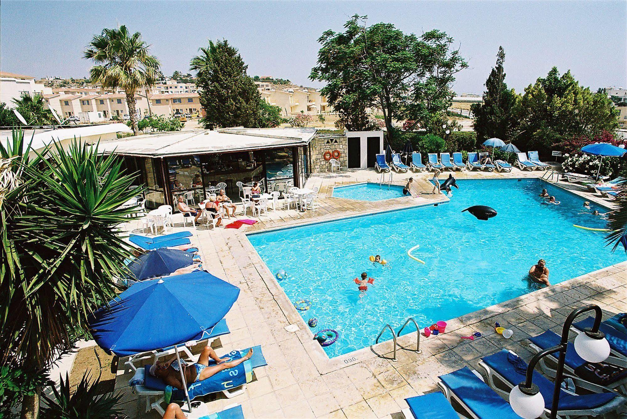 Hilltop Gardens Aparthotel
