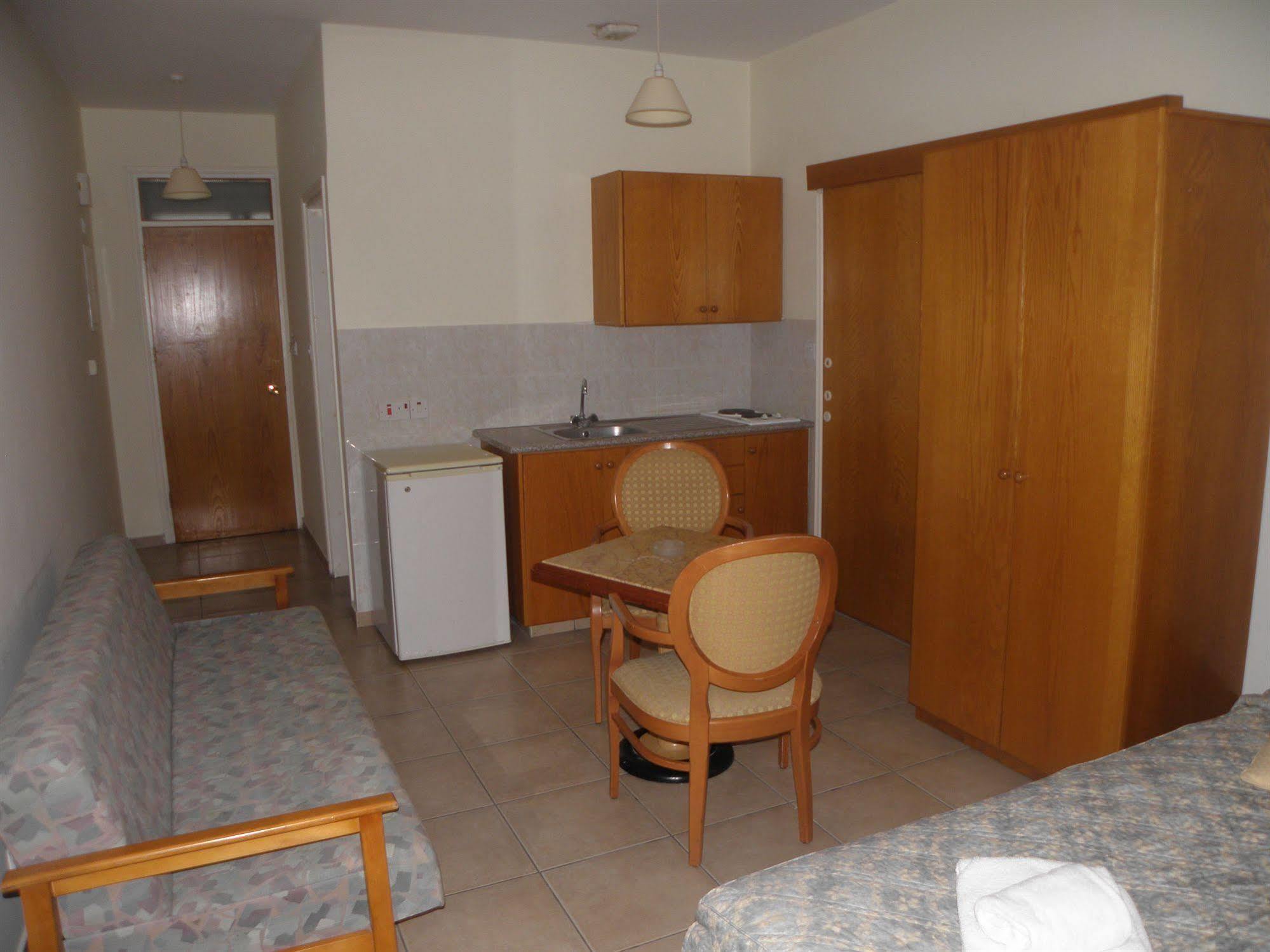 Aparthotel Valana