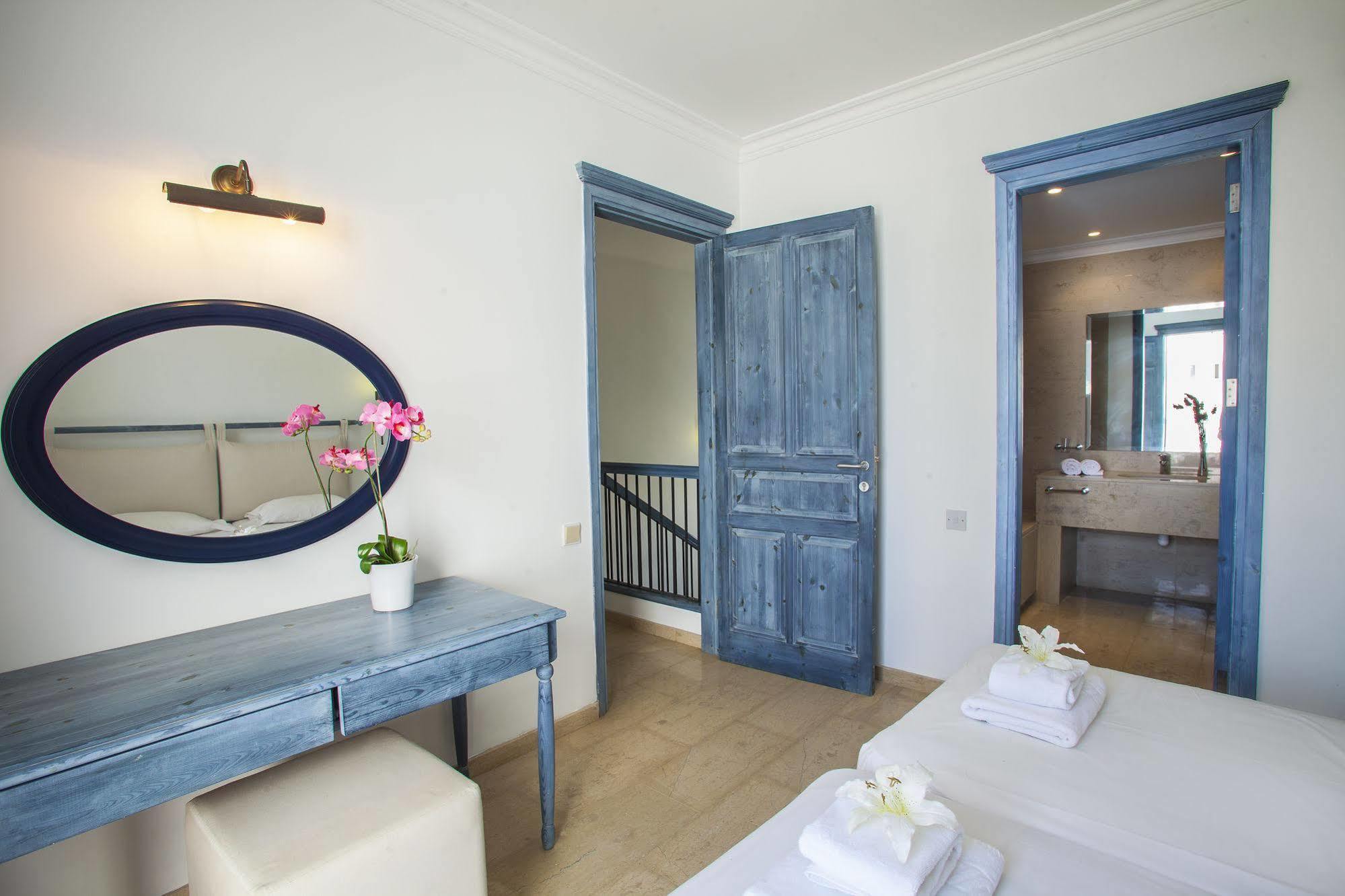 Nausicaa Luxury Villa