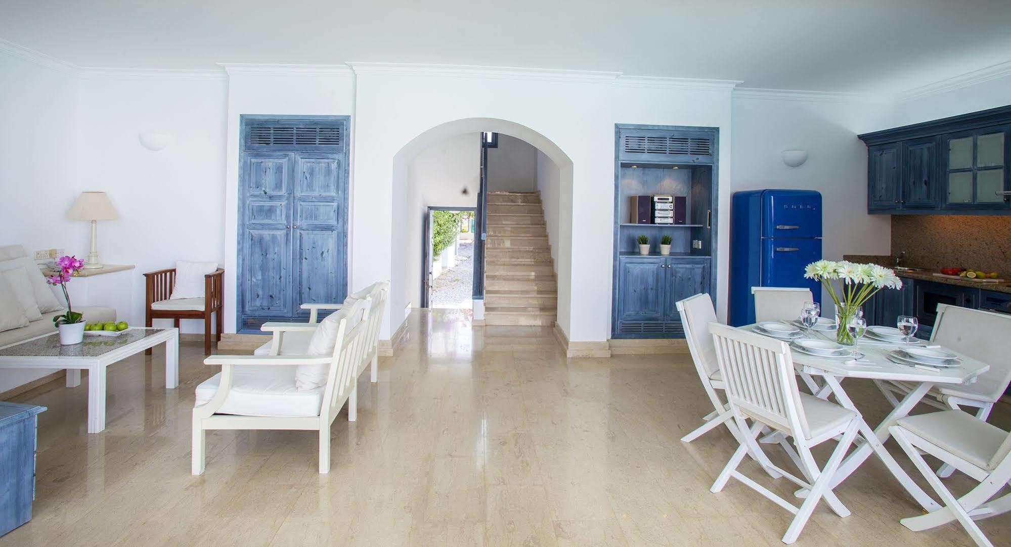 Nausicaa Luxury Villa