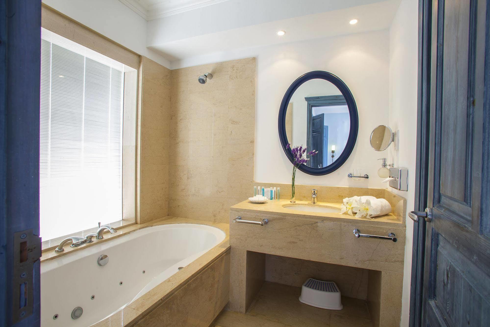 Nausicaa Luxury Villa Protaras