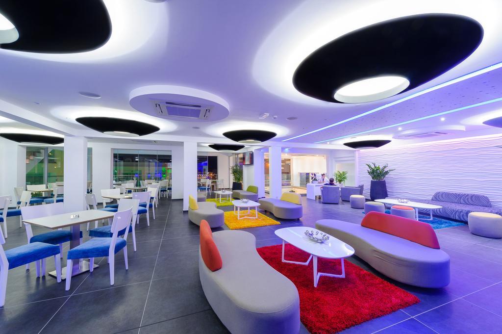 Tasia Maris Oasis 3*