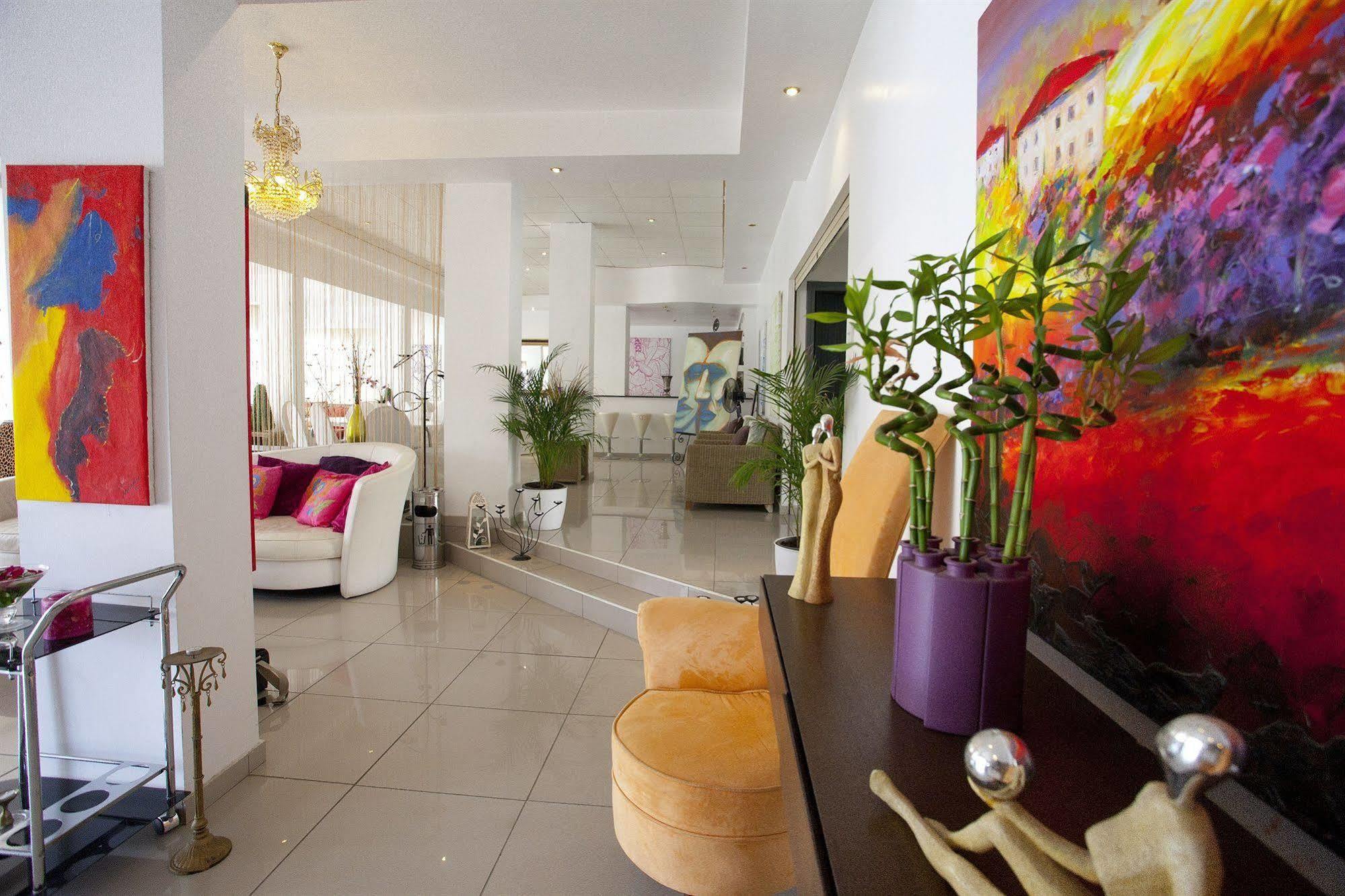 The Palms 3*