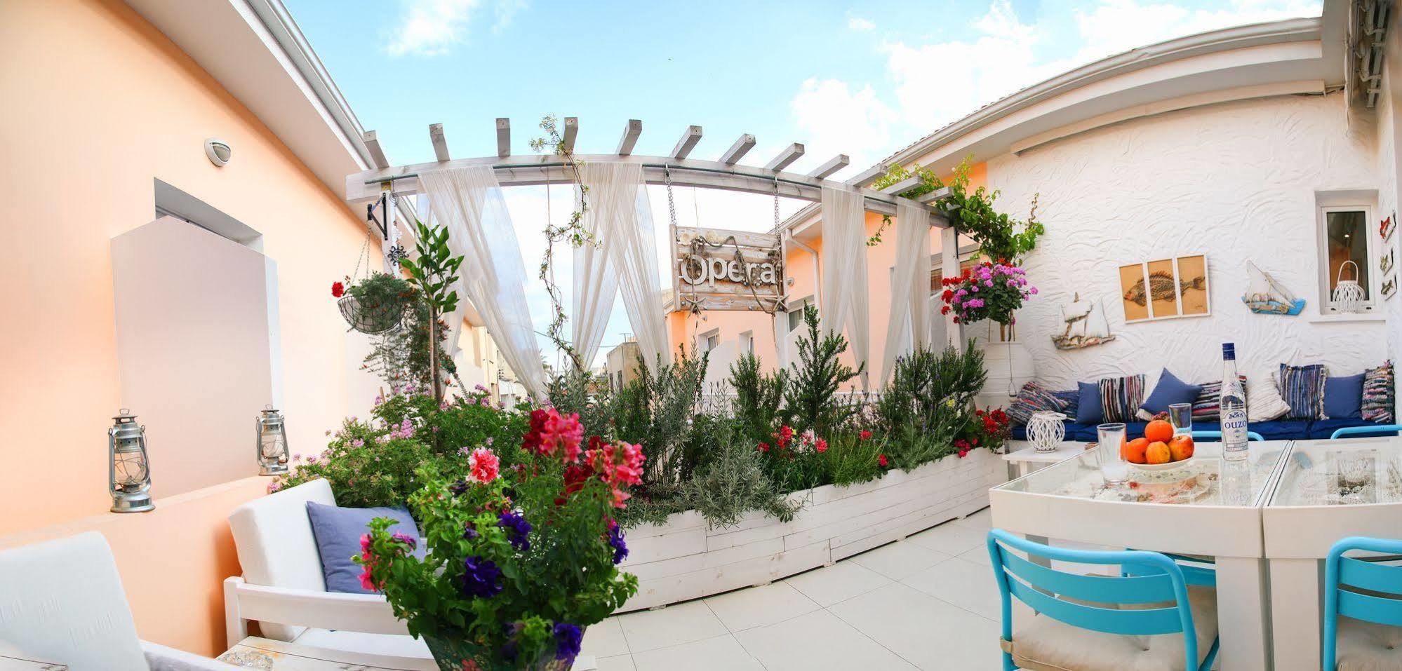 Opera Hotel