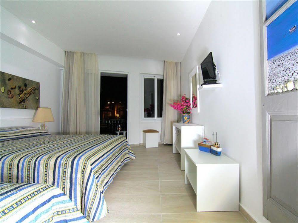 Opera Hotel *