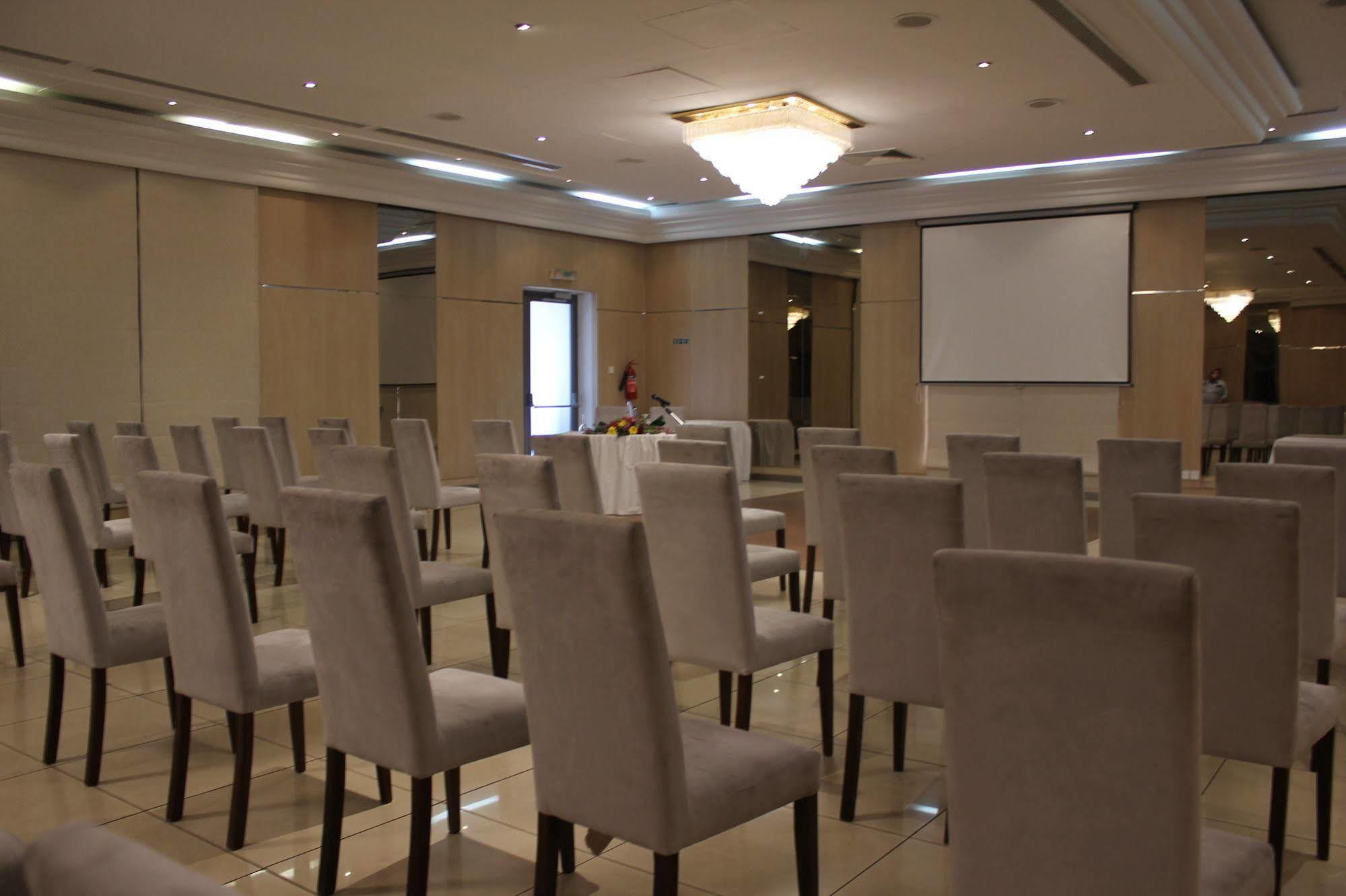 Sun Hall 4* Larnaca