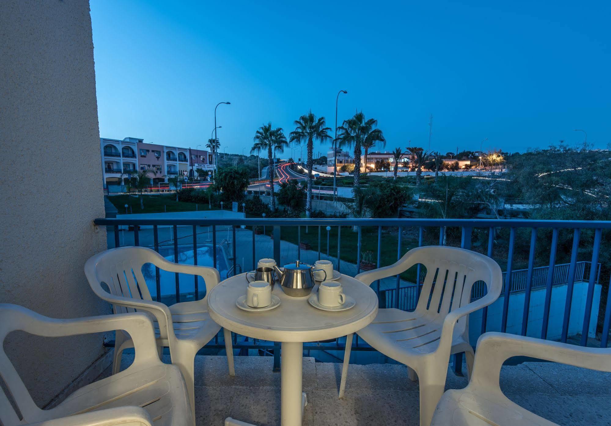 Aparthotel Cordelia 2*
