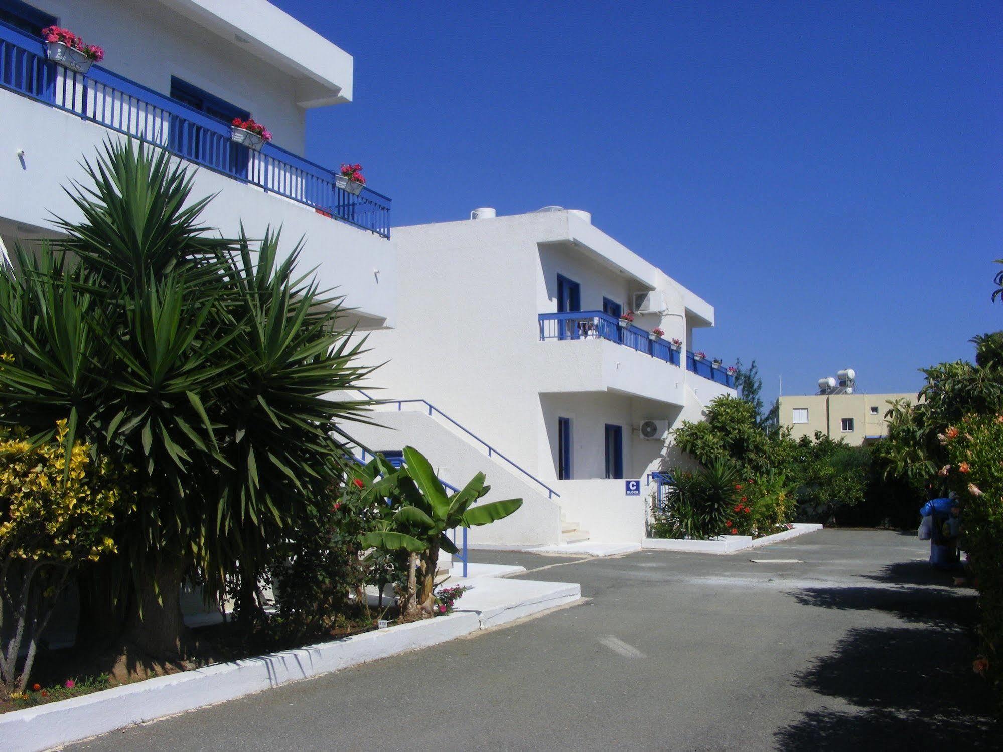 Aparthotel Flokkas