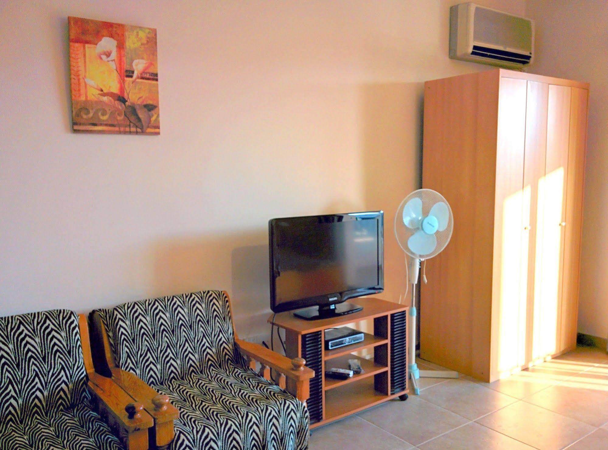Aparthotel Zoe's Court