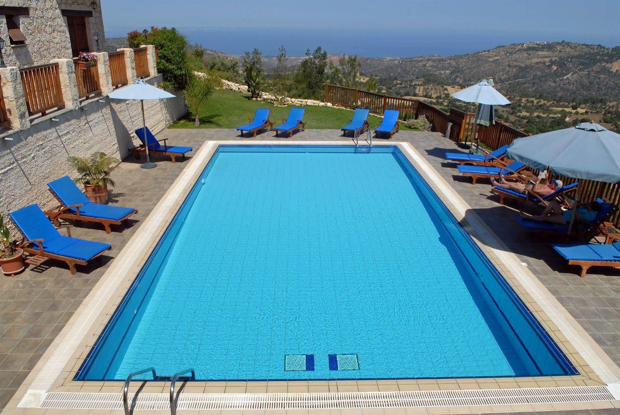 Demetriou Paradisos Hills