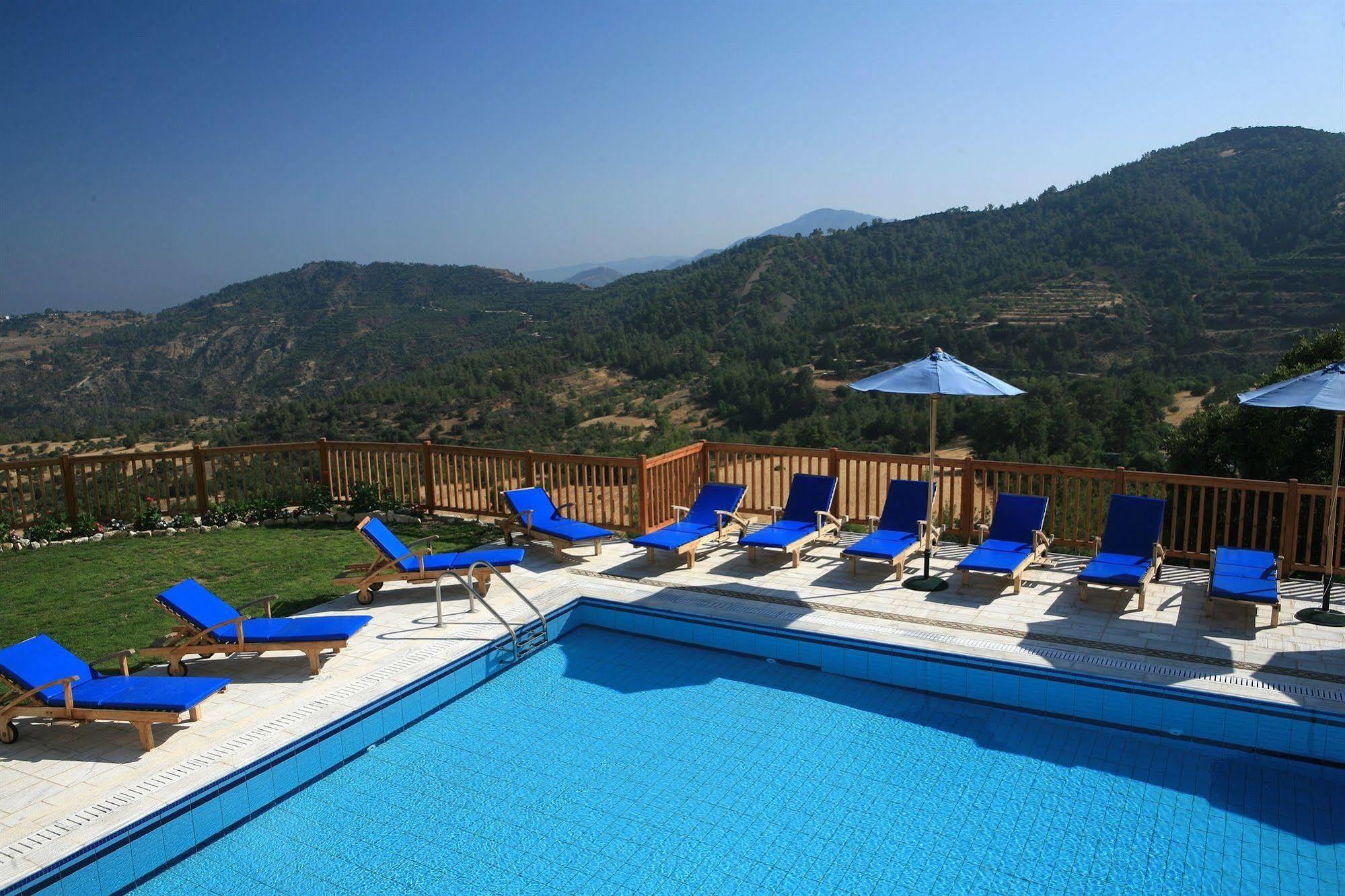 Demetriou Paradisos Hills Lysos