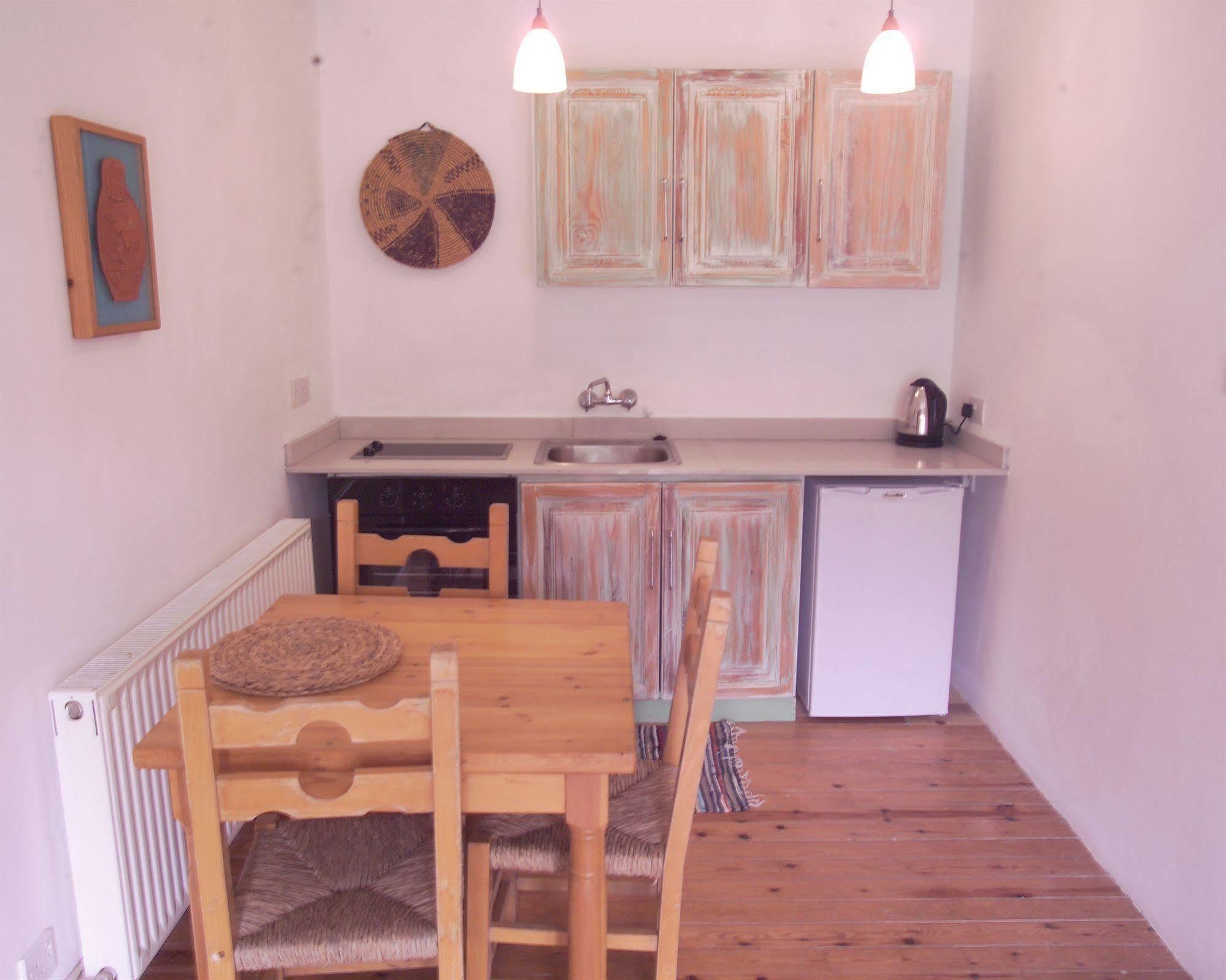 Vasilikos House Aparthotel Tochni