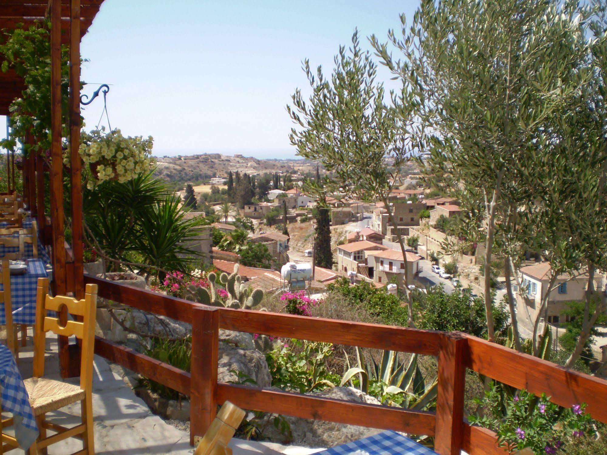 Vasilikos House Aparthotel Tochni