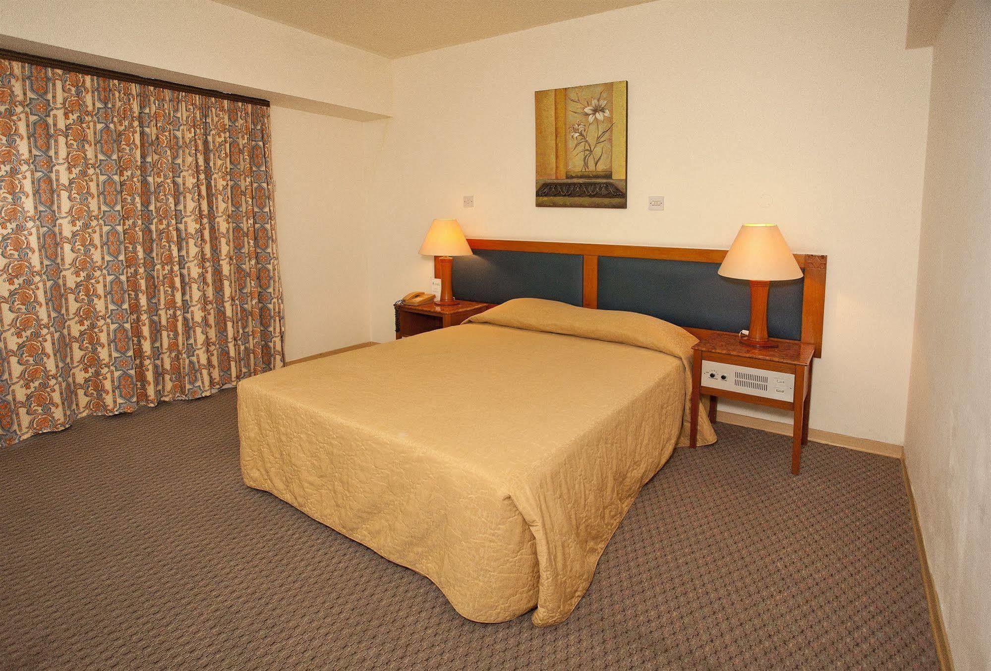 Hotel Pefkos