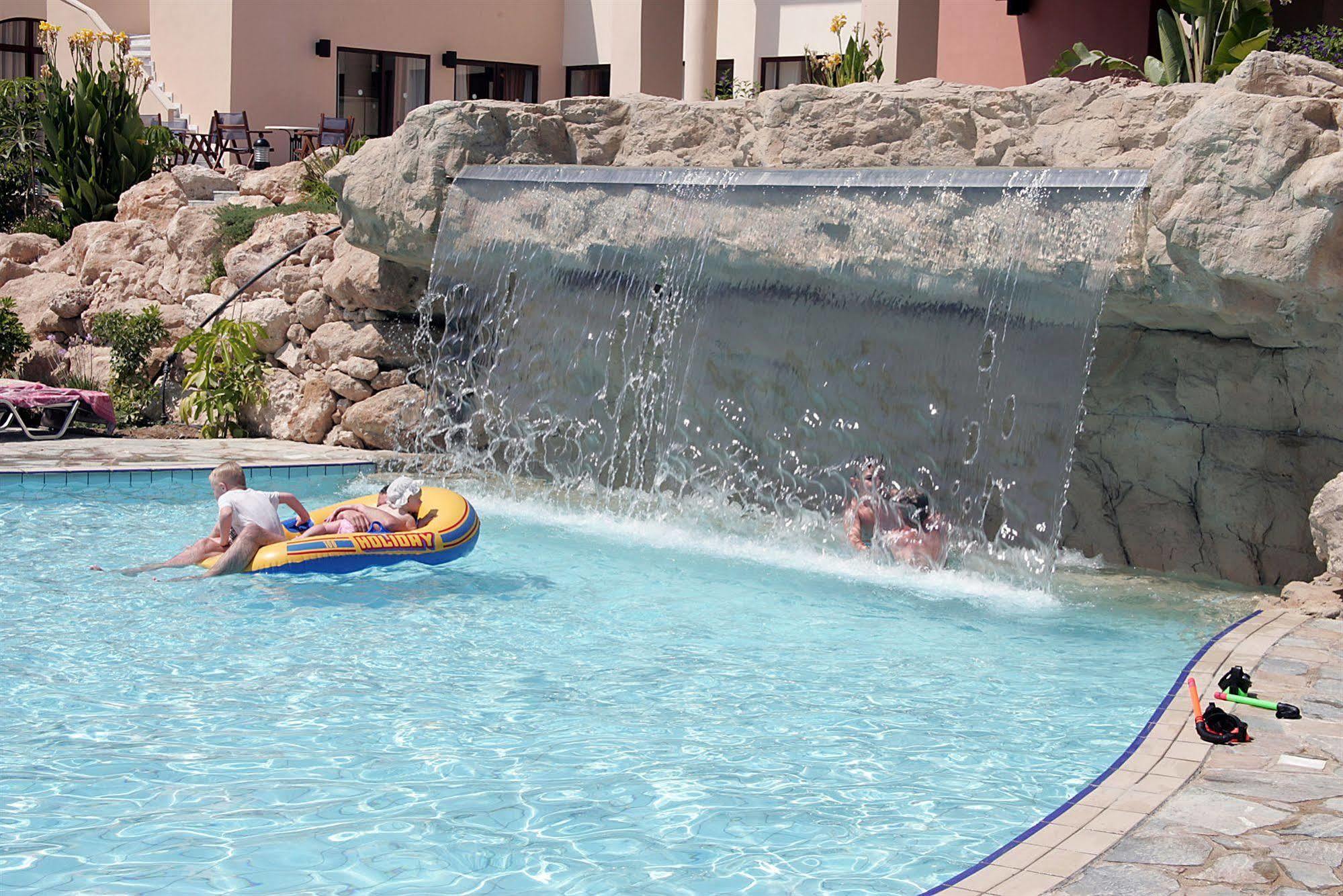 Avanti Village 4*
