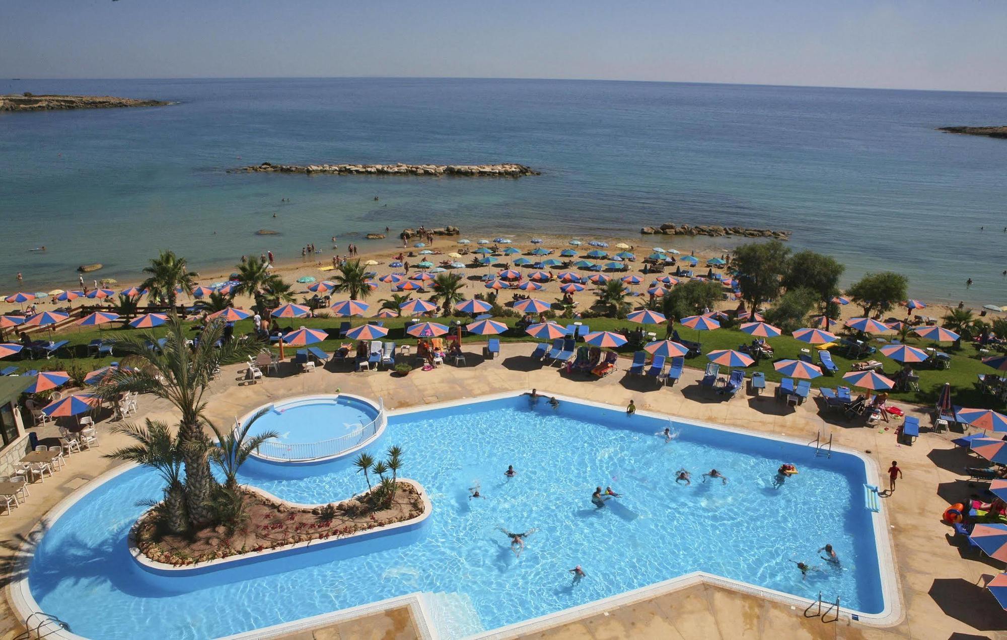 Aparthotel Corallia 3*