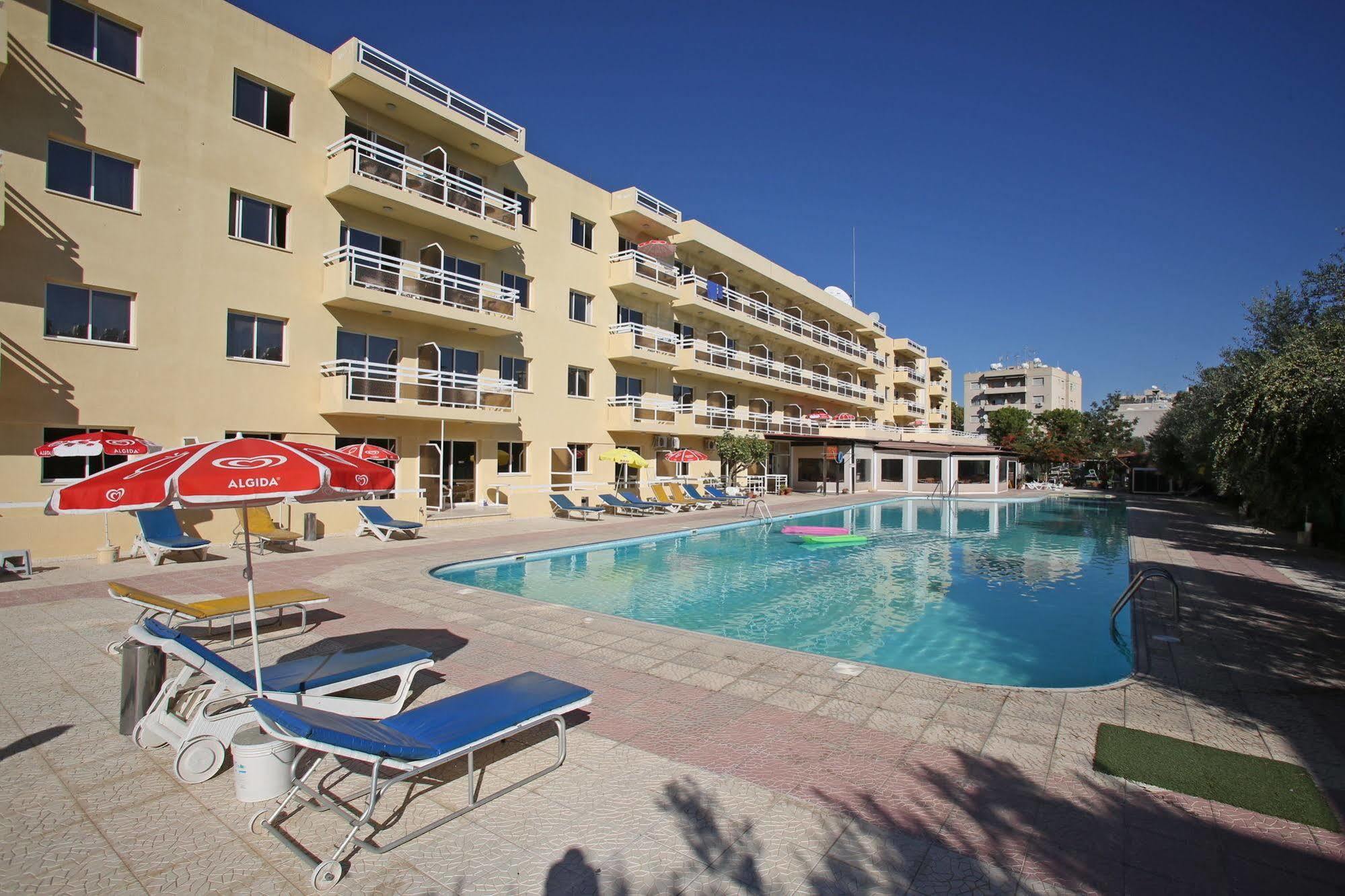Aparthotel Sunquest Gardens Holiday Limassol