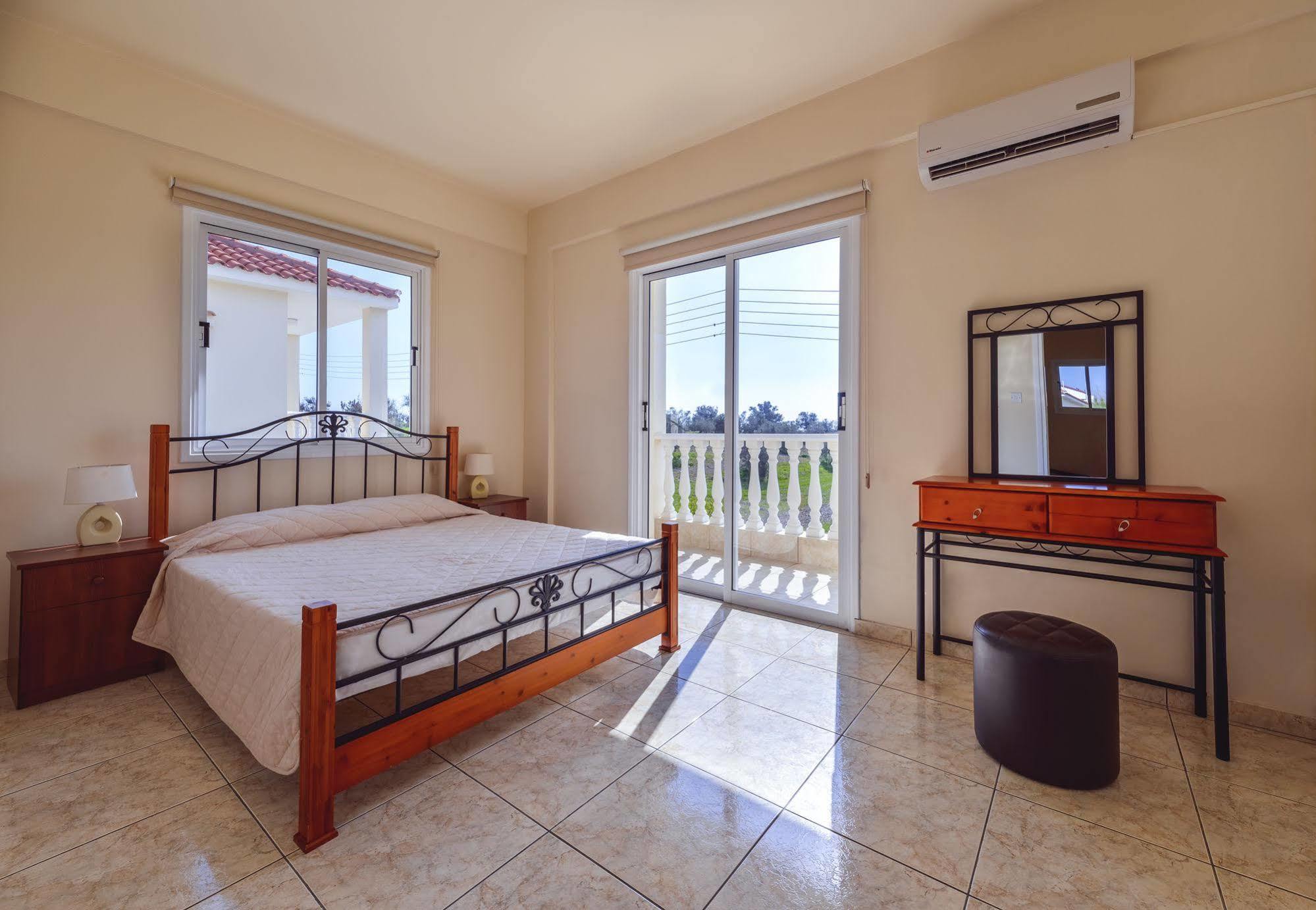 Hadjios Valley Villa *