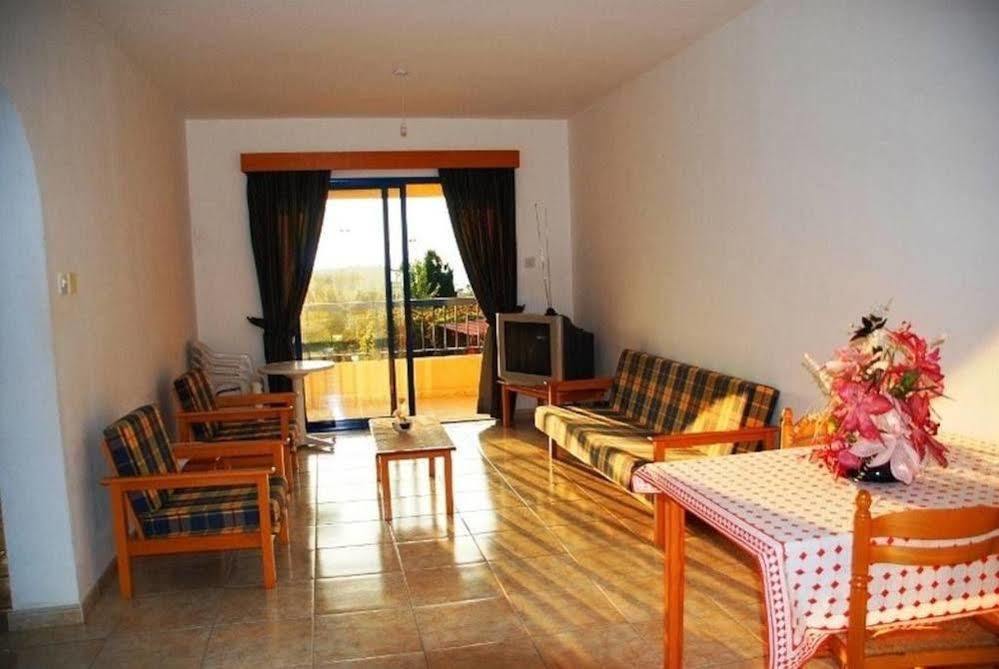 Georgia Aparthotel Paphos