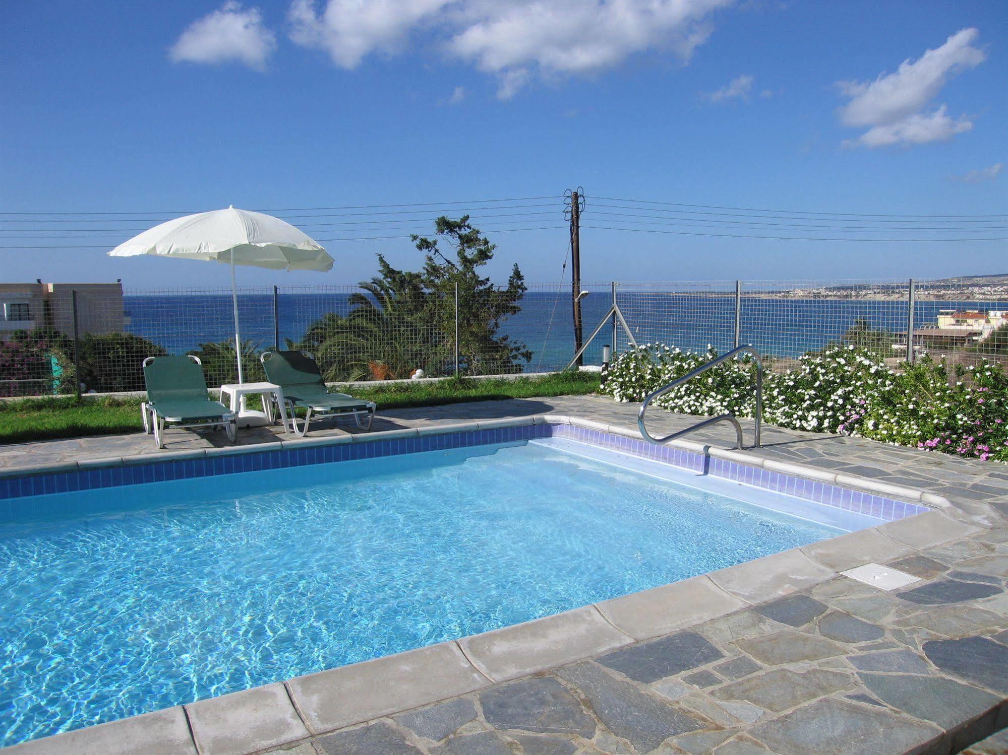 Villa Aura