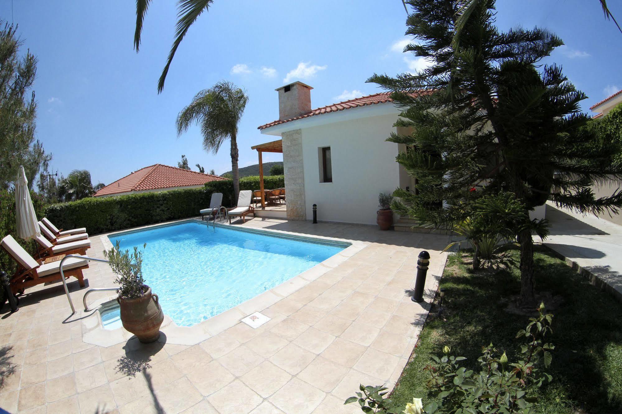 Eve Soultanina Pousada Pissouri