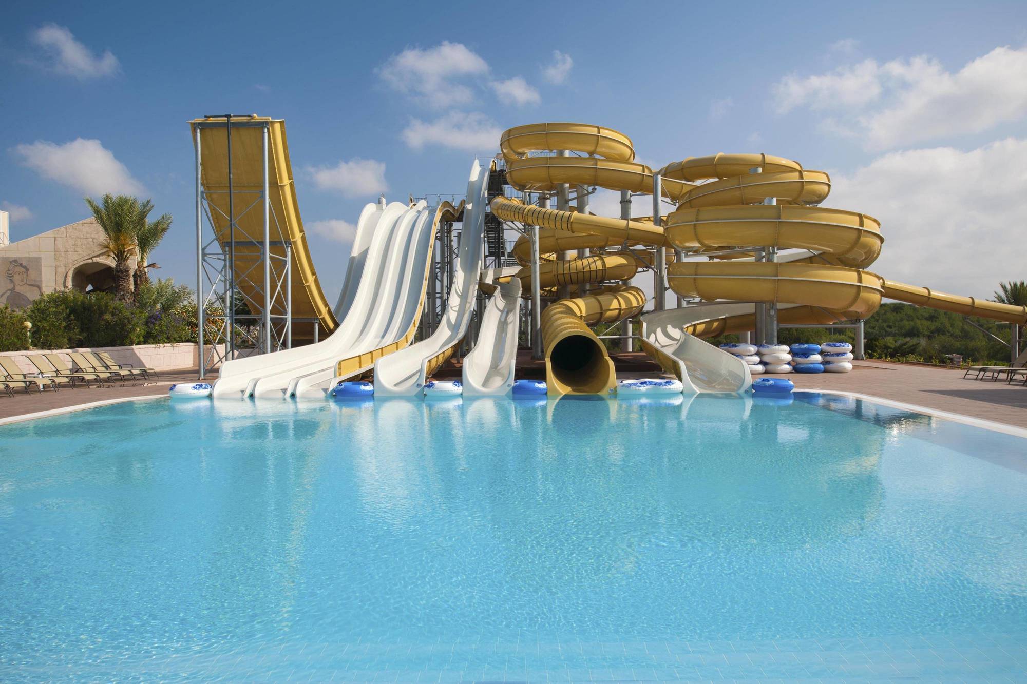 Hotel Kaya Artemis & Casino