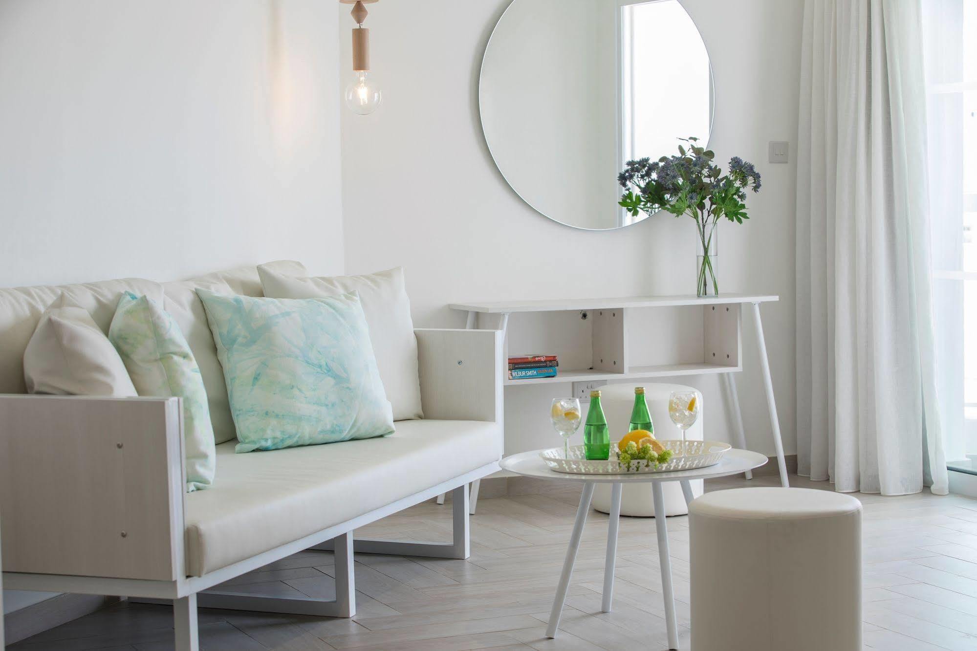Infinity Blu - Designed For Adults 4* Pernera