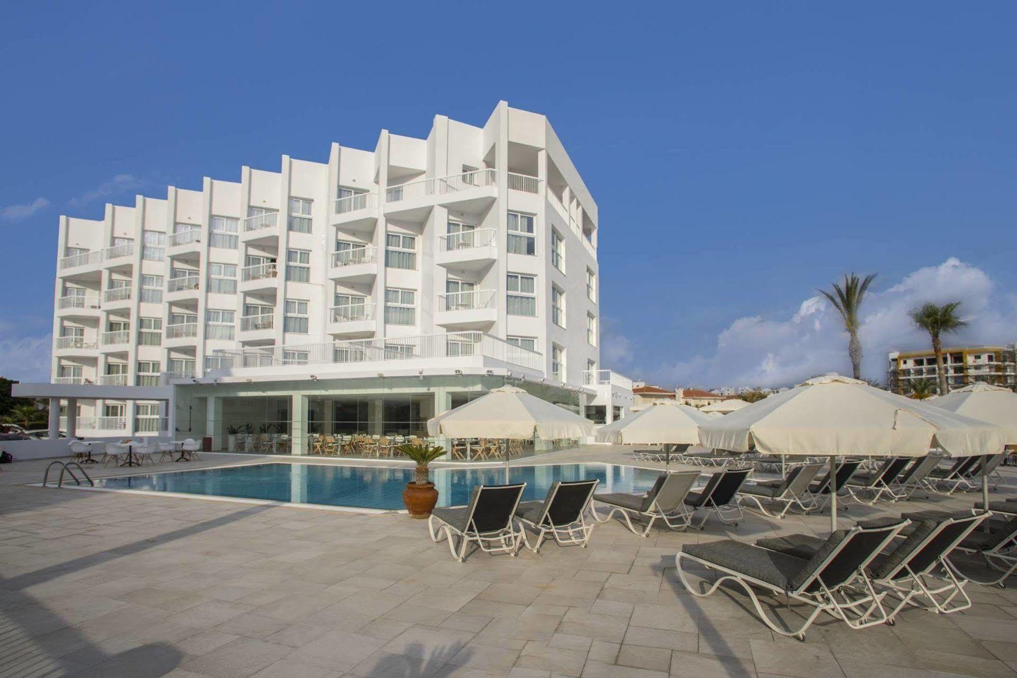 Infinity Blu - Designed For Adults 4*