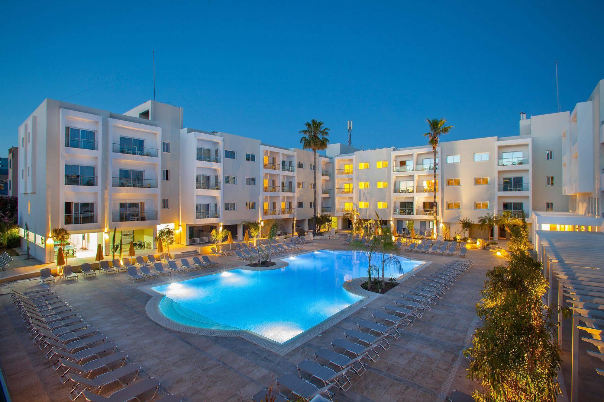 Smartline Hotel 4*