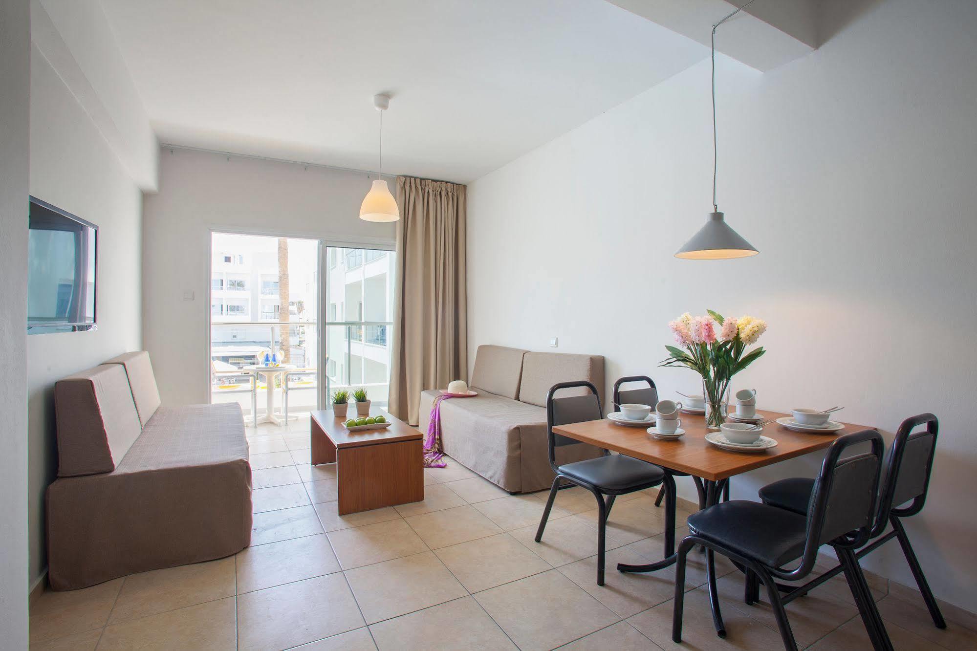 Smartline Hotel 4*