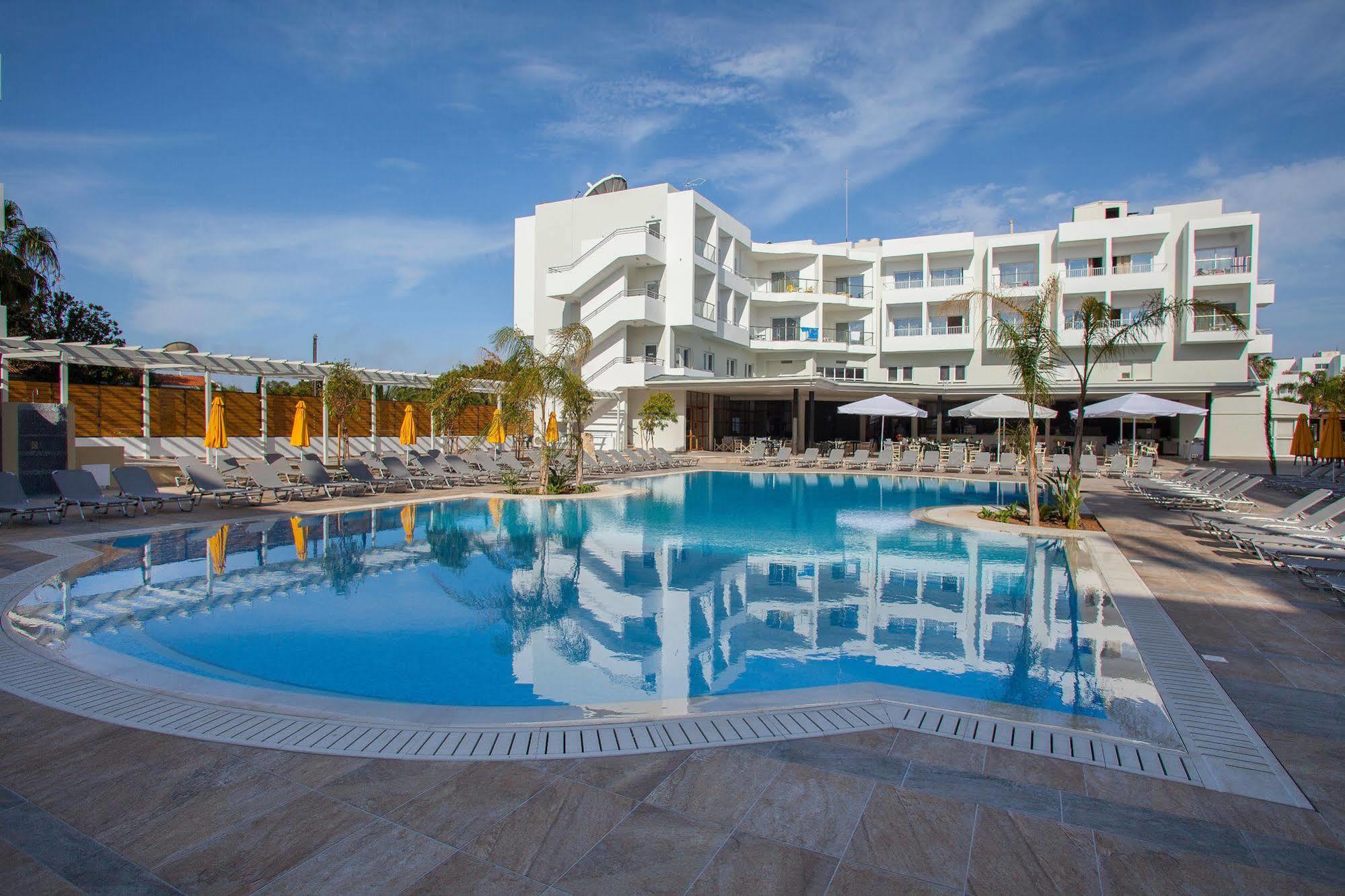 Smartline Hotel 4*