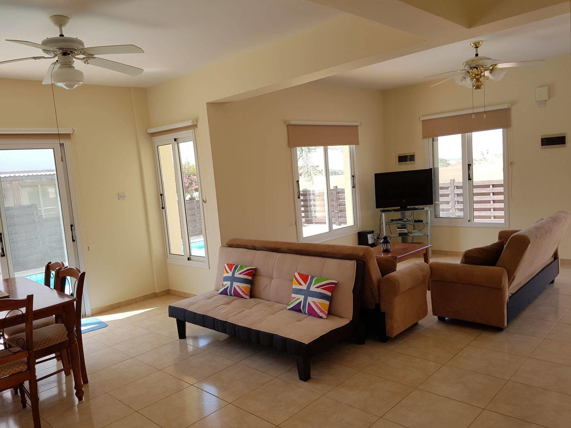 Seabreeze No 4 Hotel 3*