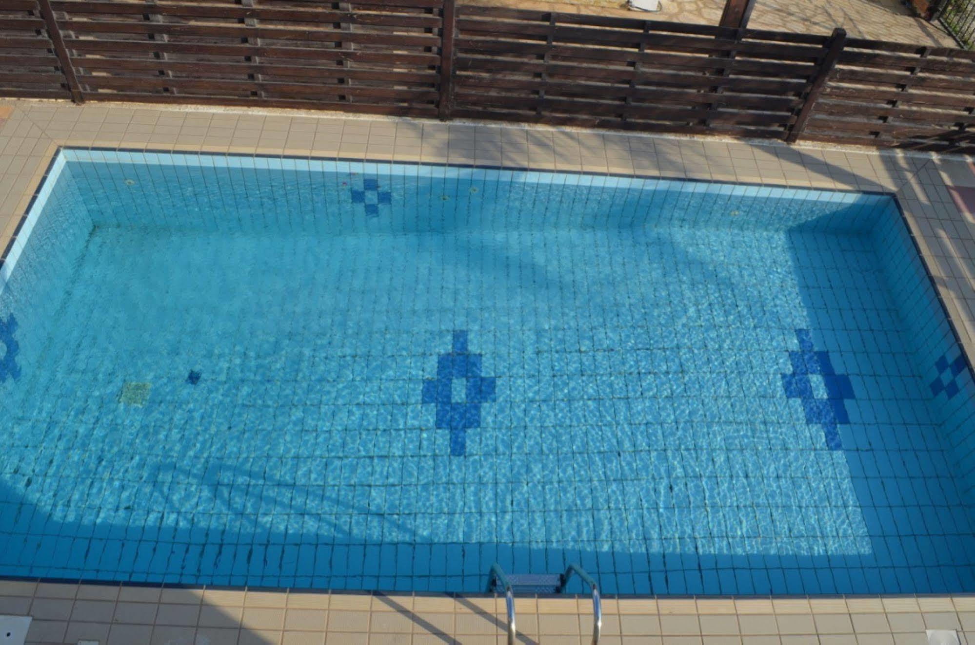 Seabreeze No 4 Hotel 3*