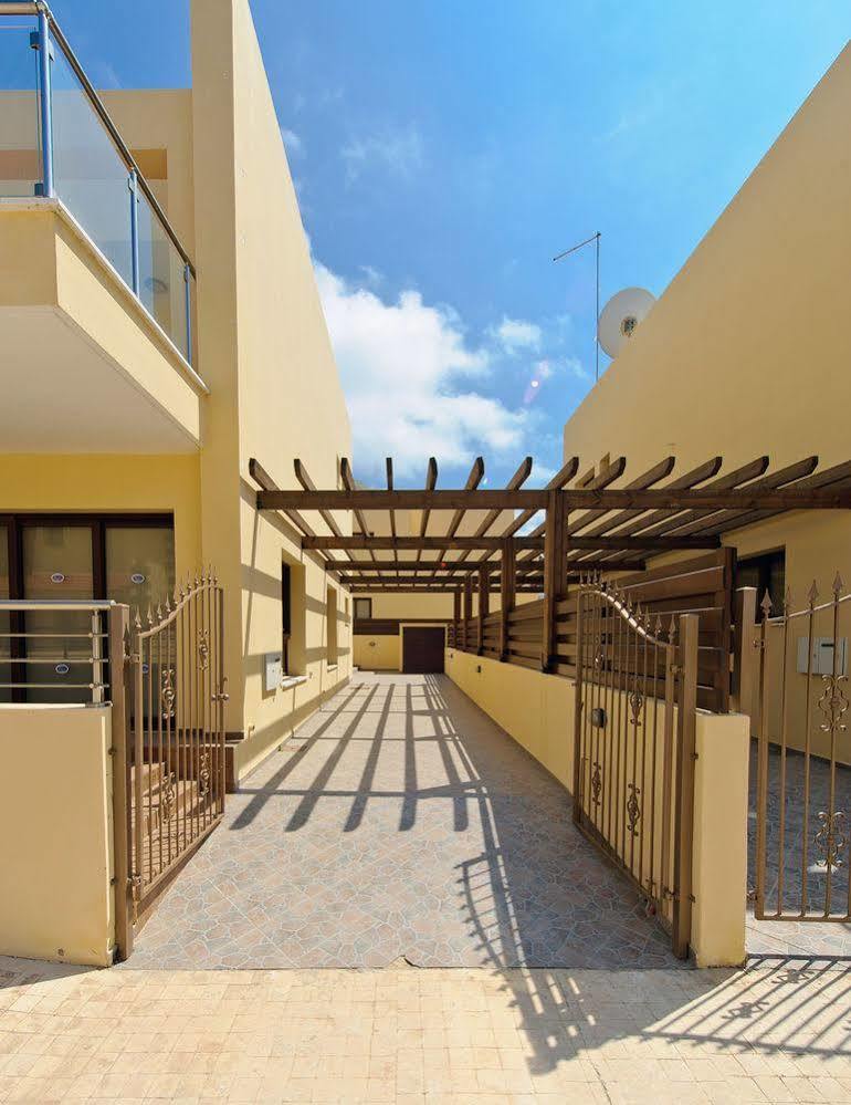 Hotel Seafront Luxury 4*