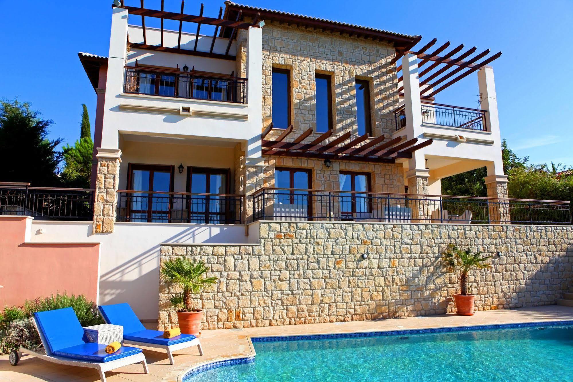 Resort Aphrodite Hills 4*