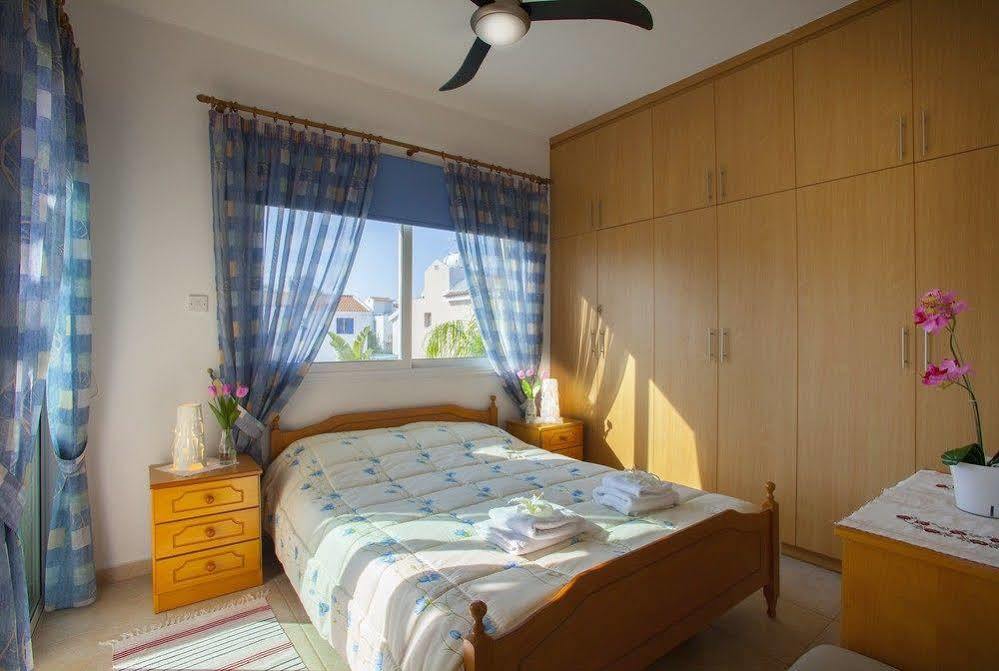 Alkioni 28 * Paralimni