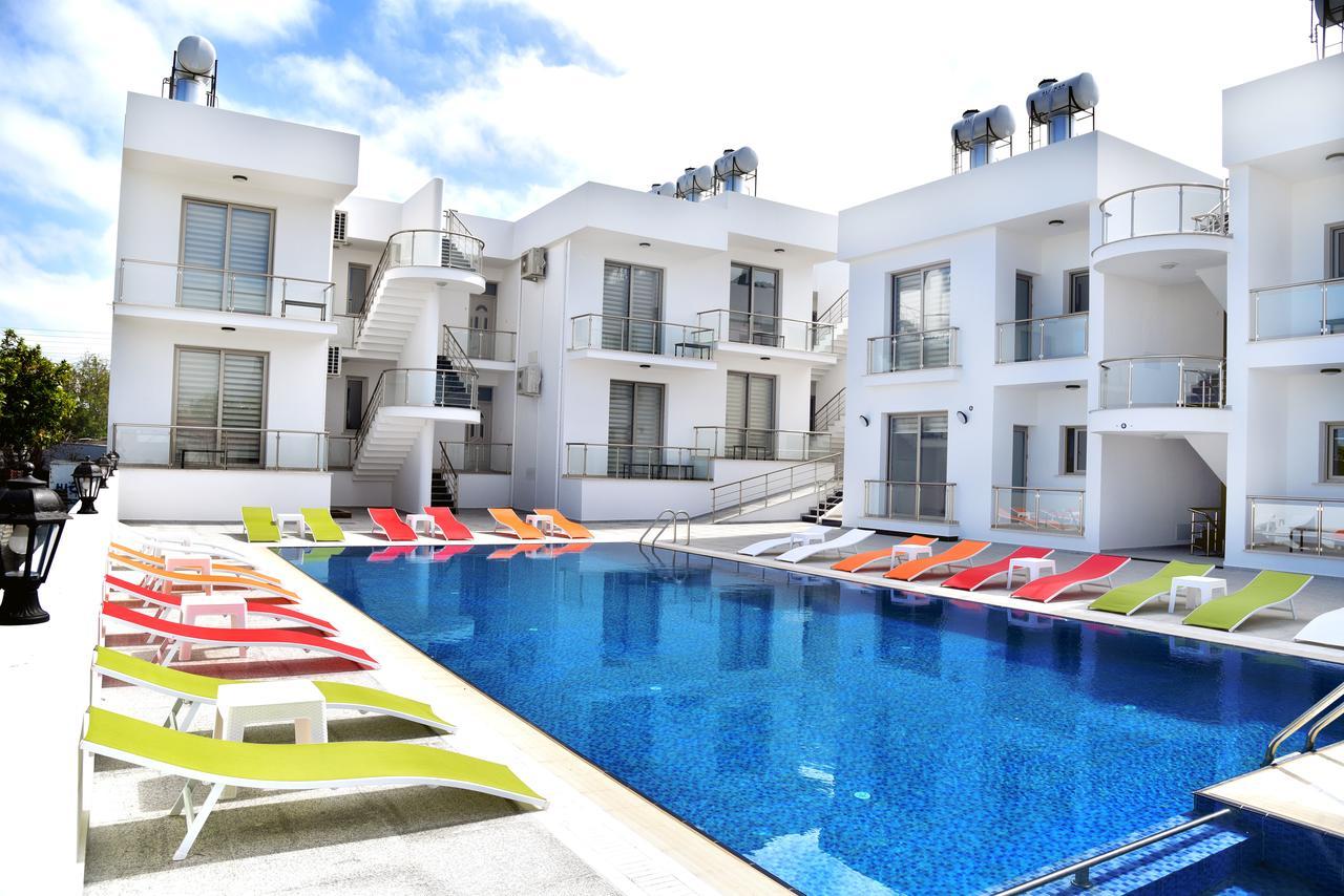 Metin * Kyrenia (Northern Cyprus)