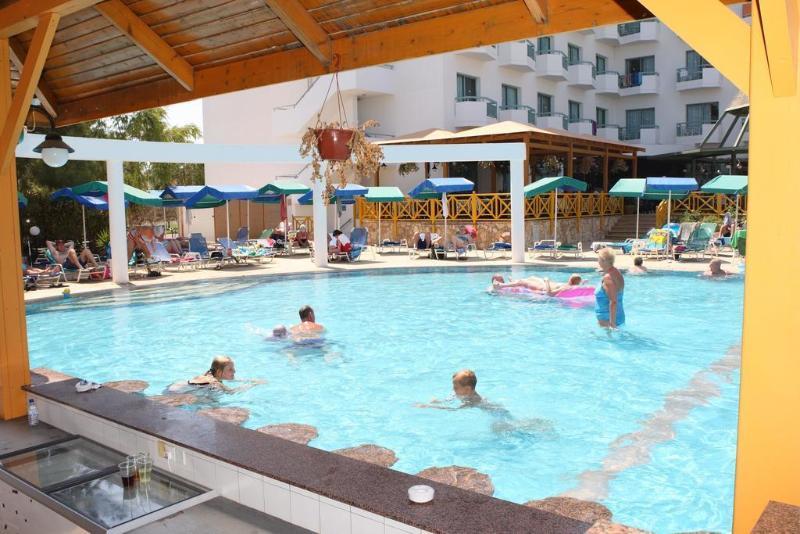 Hotel Antigoni 3*