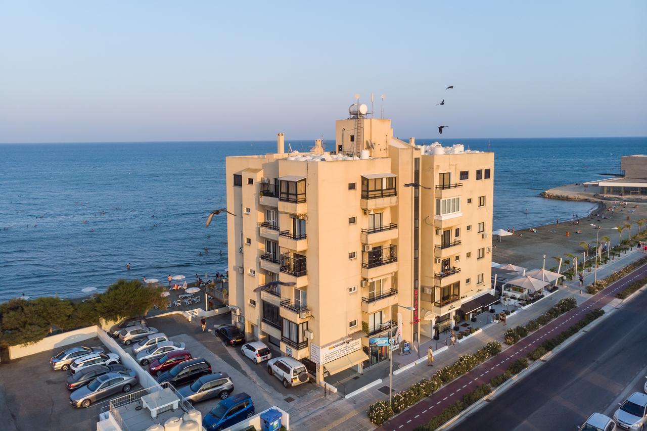 Lazuli Beachfront Penthouse 504 Apartment
