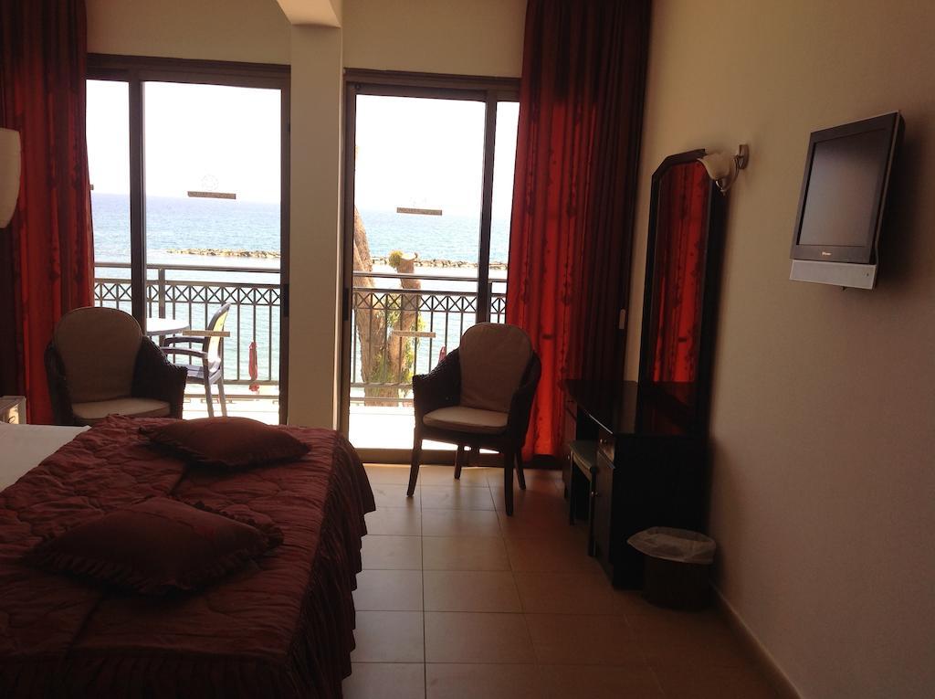 Aquarius Hotel 2*